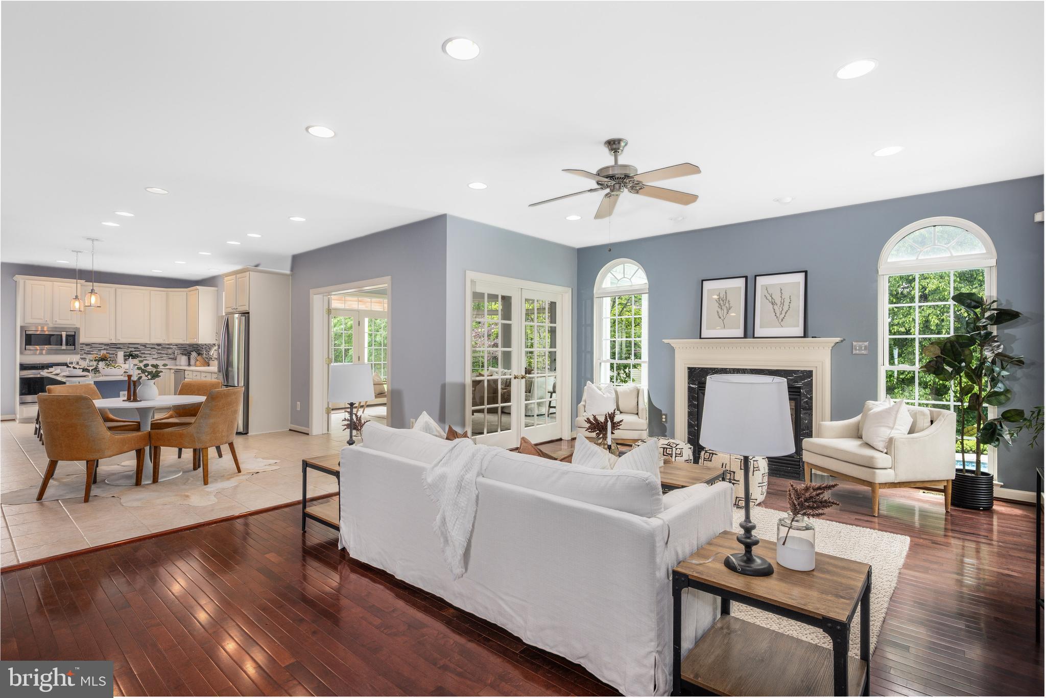 615 PEARL POINT COURT