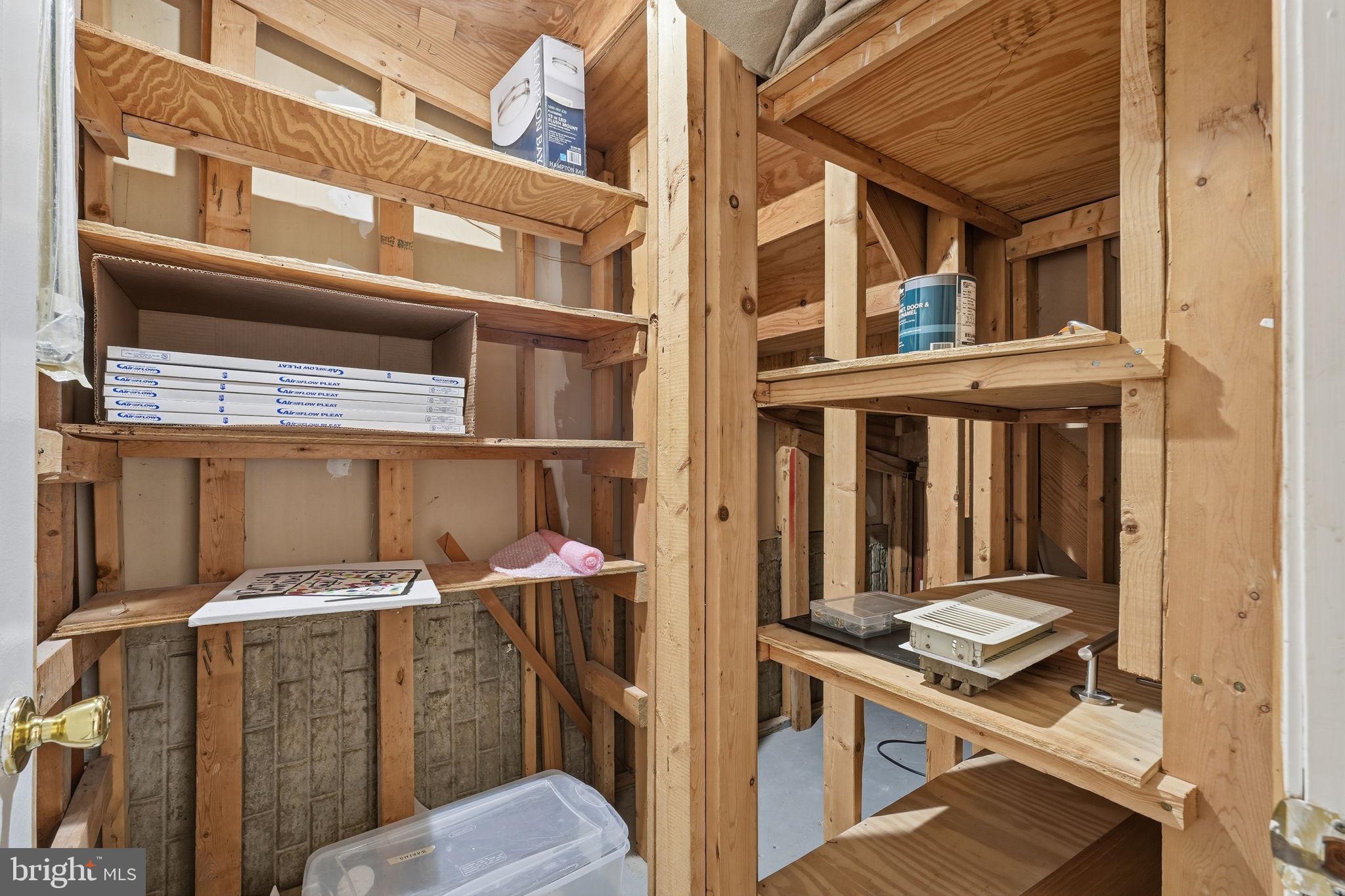 CLIFTON TOWNES - Residential Lease