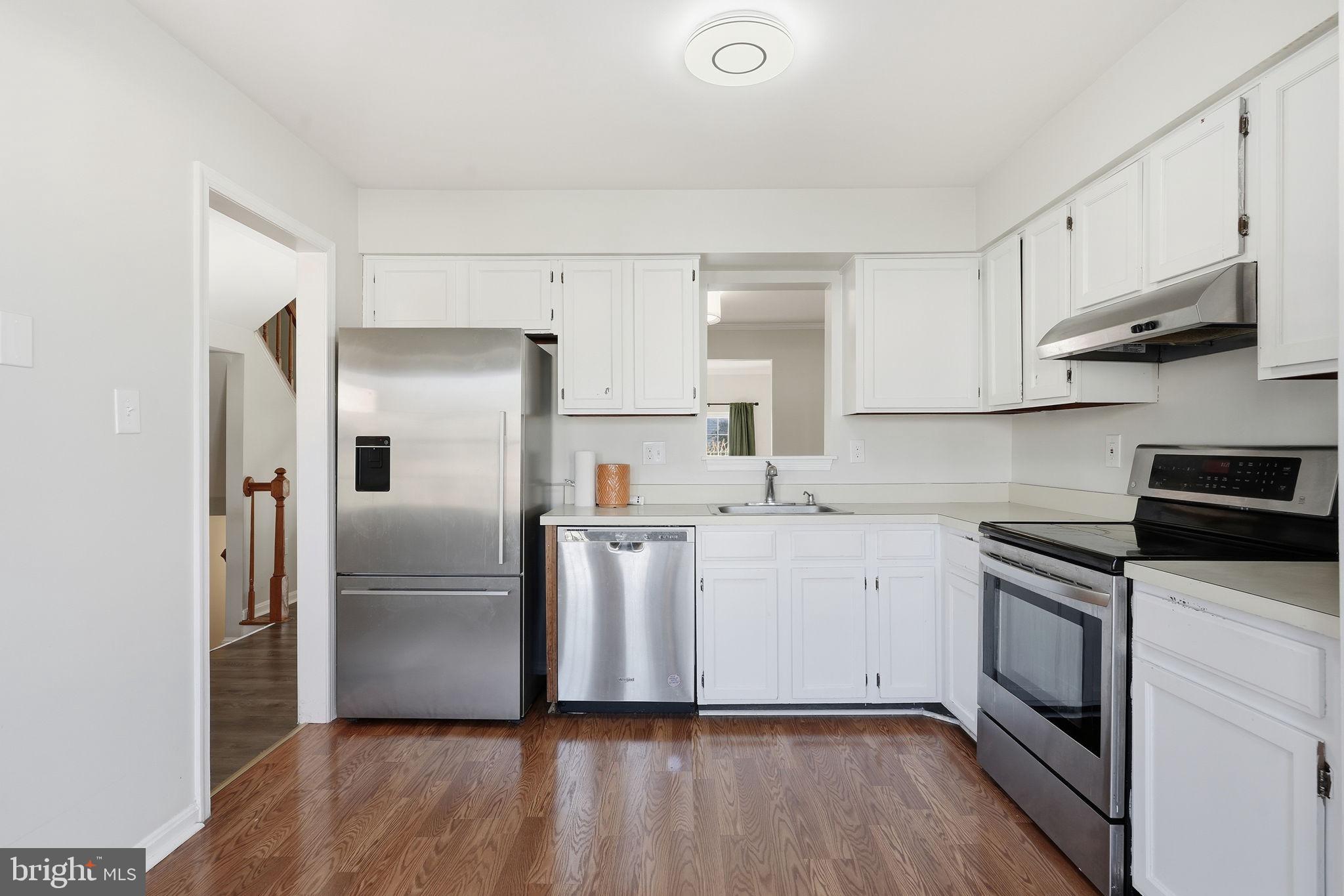 CLIFTON TOWNES - Residential Lease