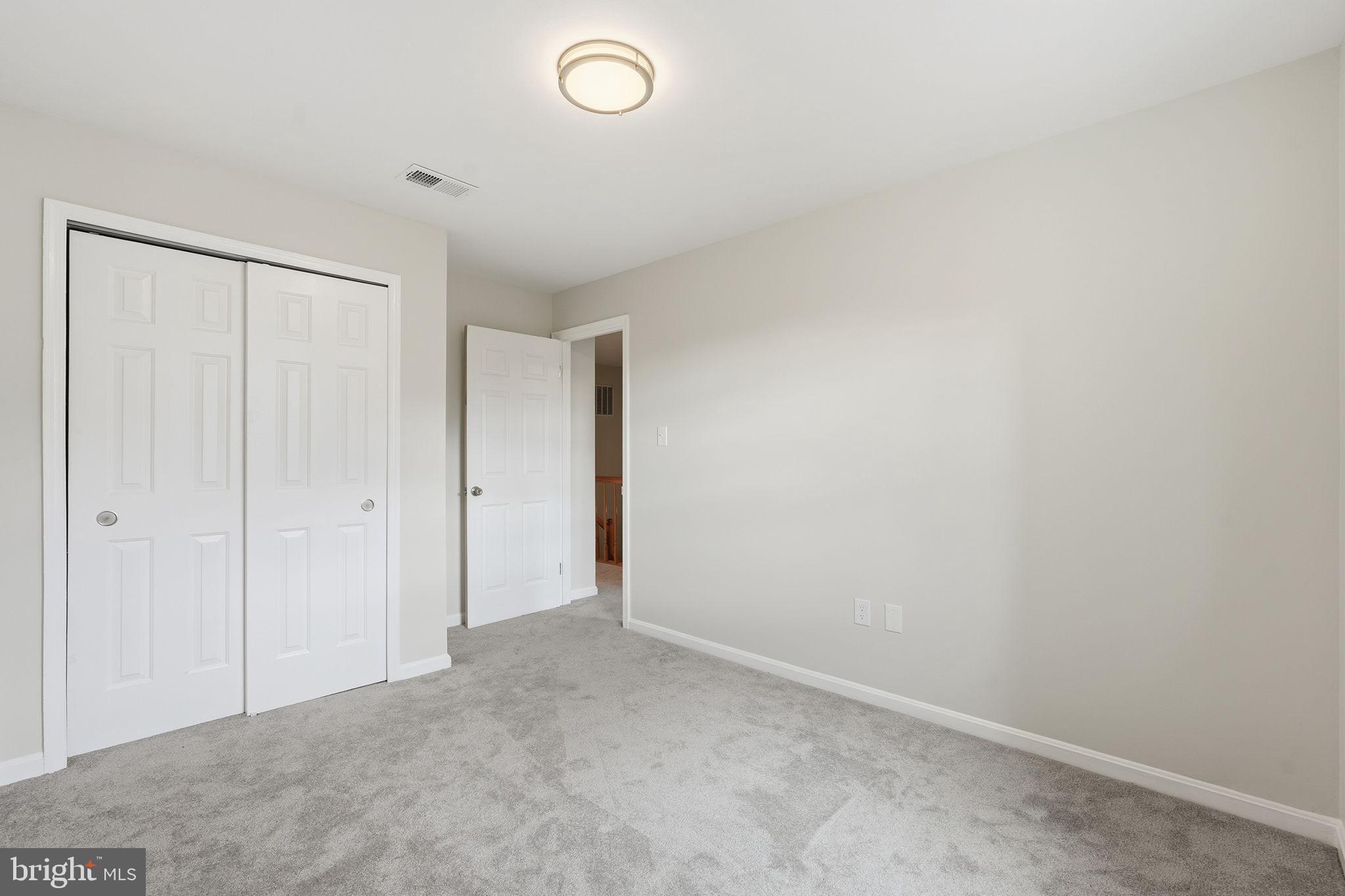 CLIFTON TOWNES - Residential Lease