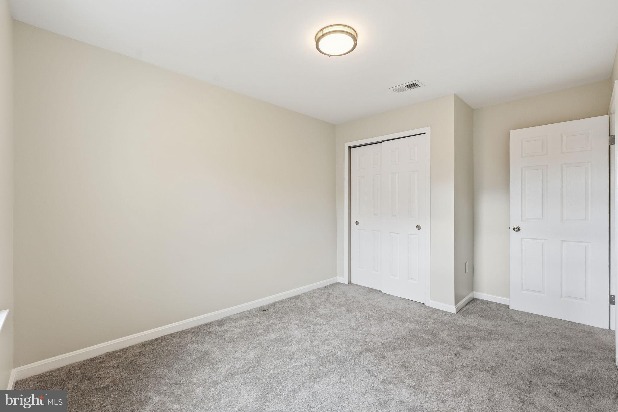 CLIFTON TOWNES - Residential Lease