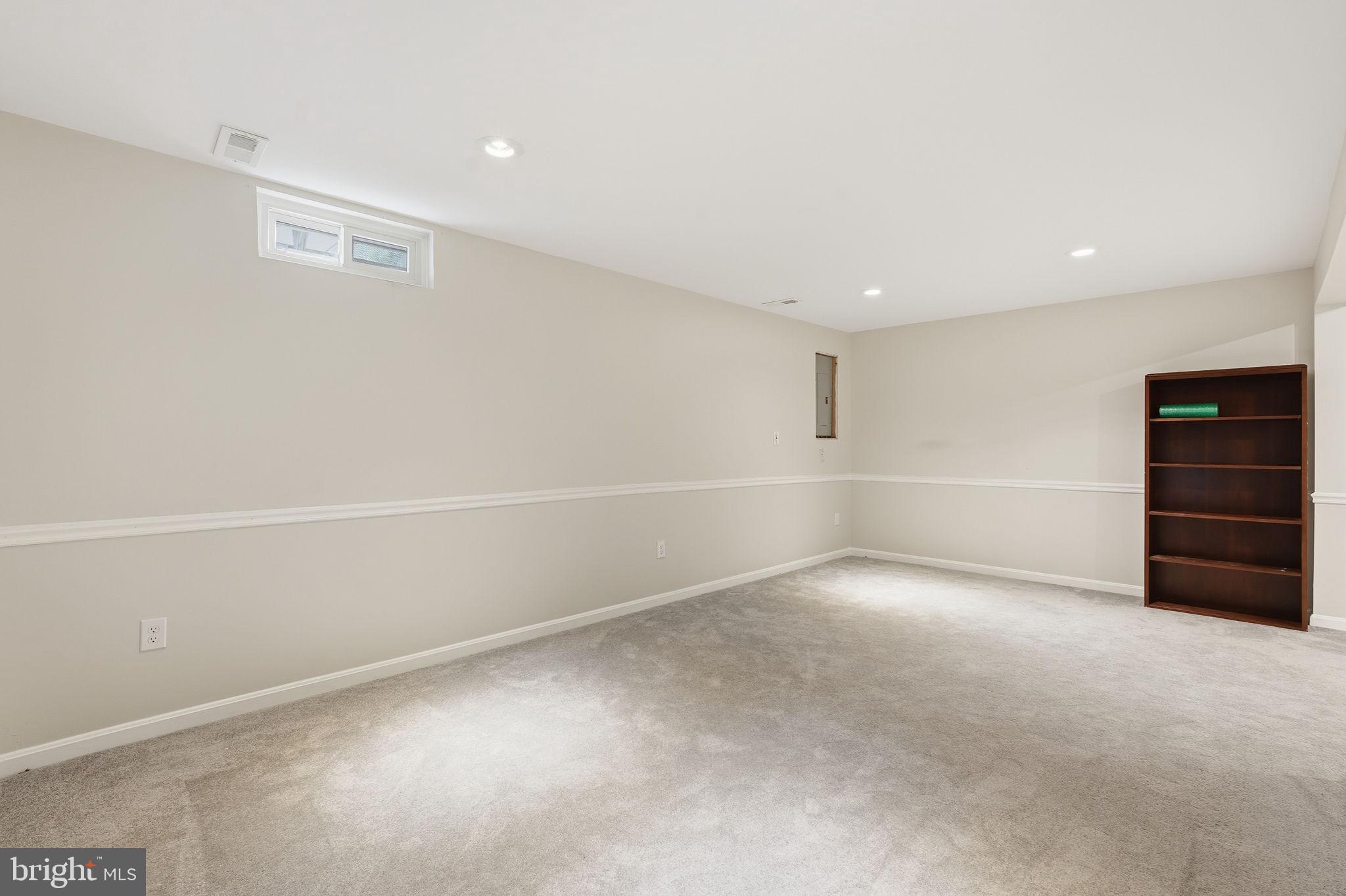 CLIFTON TOWNES - Residential Lease