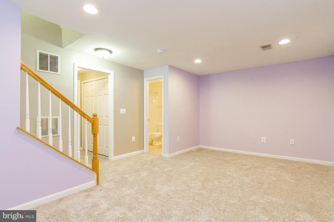 LAKECREST - Residential