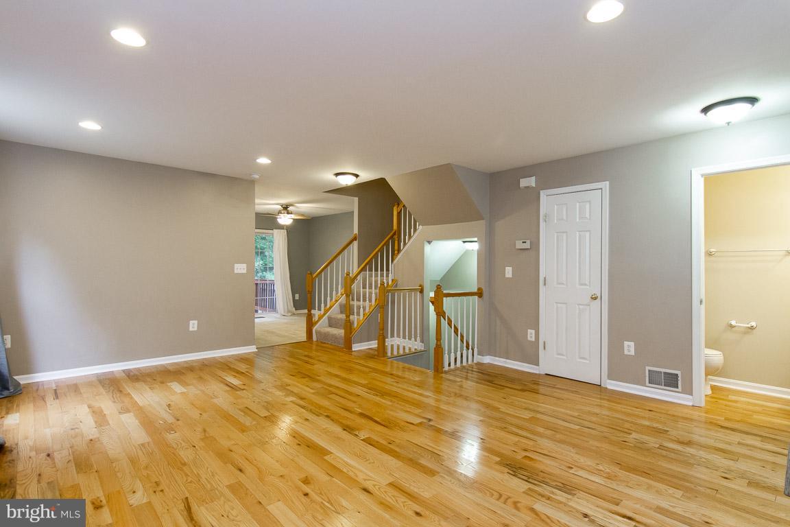 LAKECREST - Residential