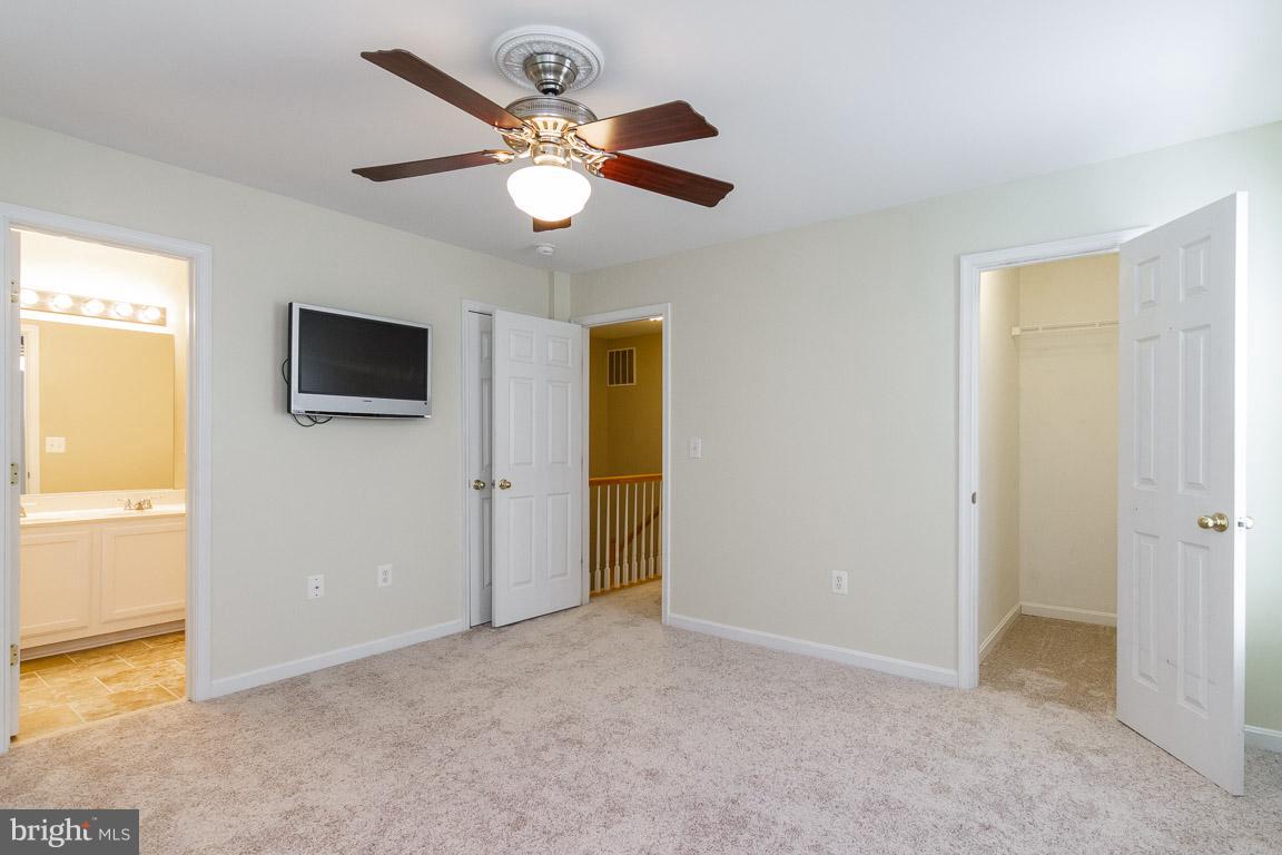 LAKECREST - Residential