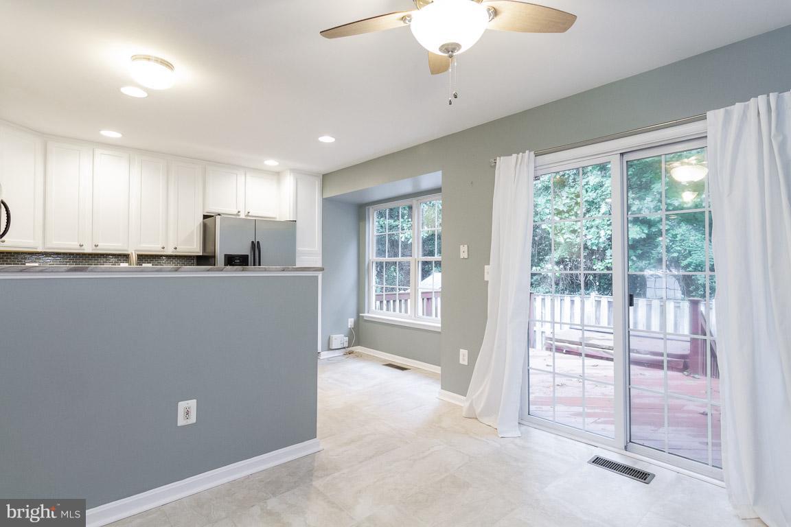 LAKECREST - Residential