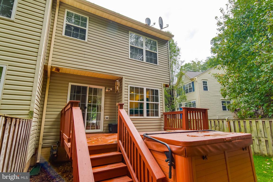 LAKECREST - Residential