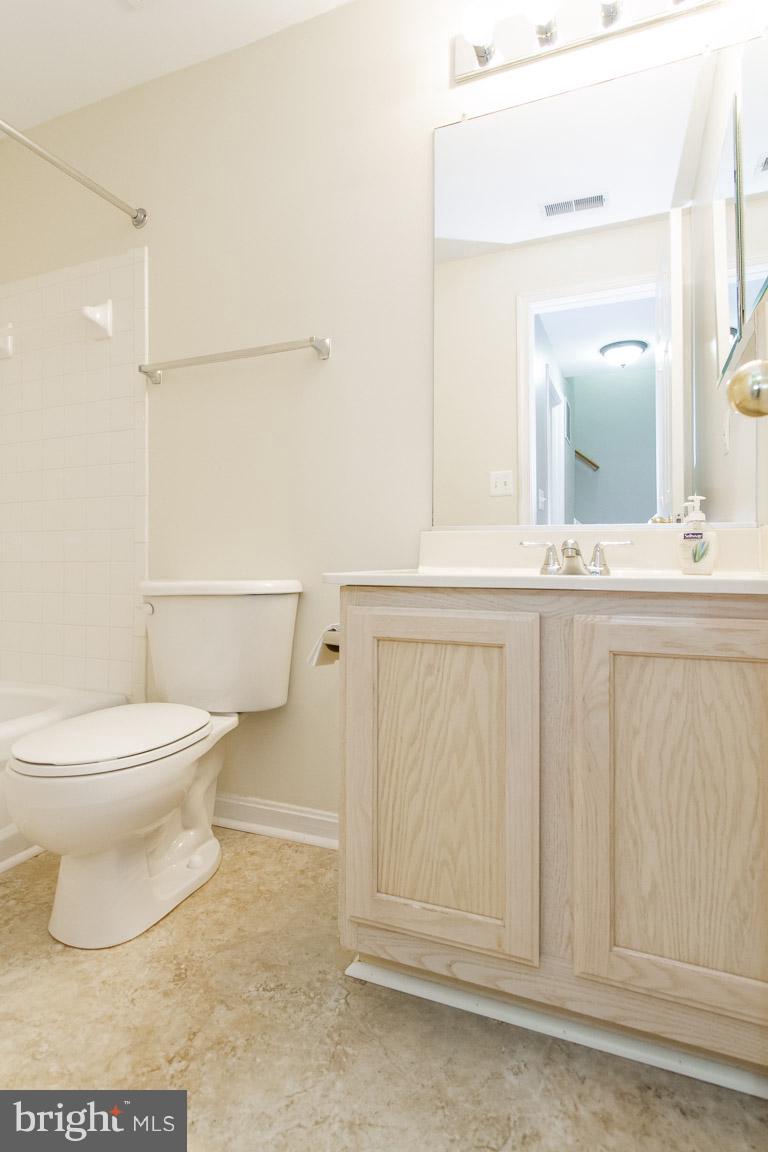 LAKECREST - Residential