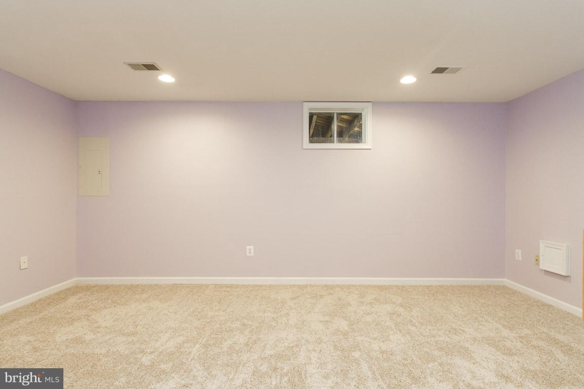 LAKECREST - Residential