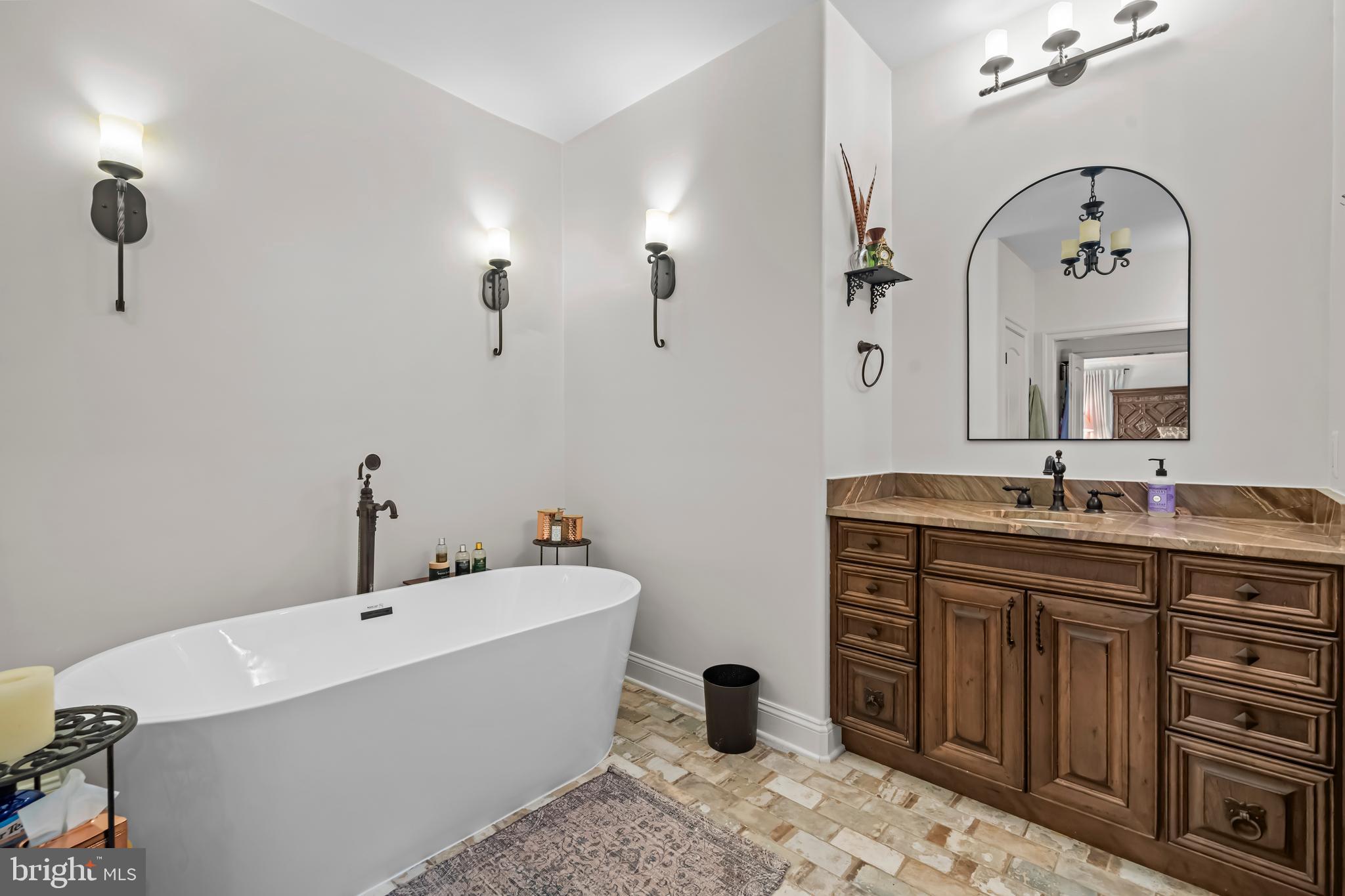 WYANT PROPERTY - Residential