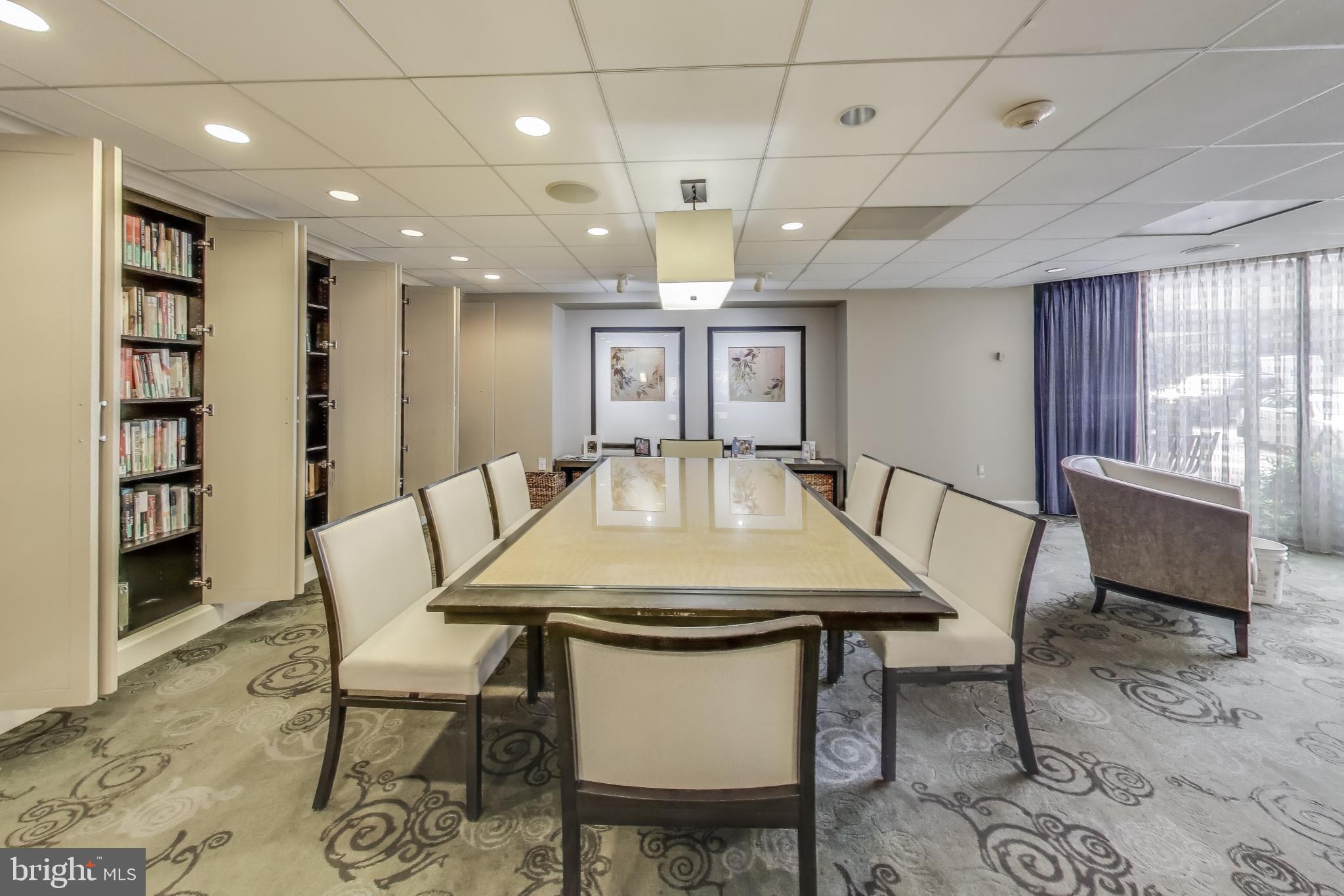 THE ELIZABETH - Residential Lease