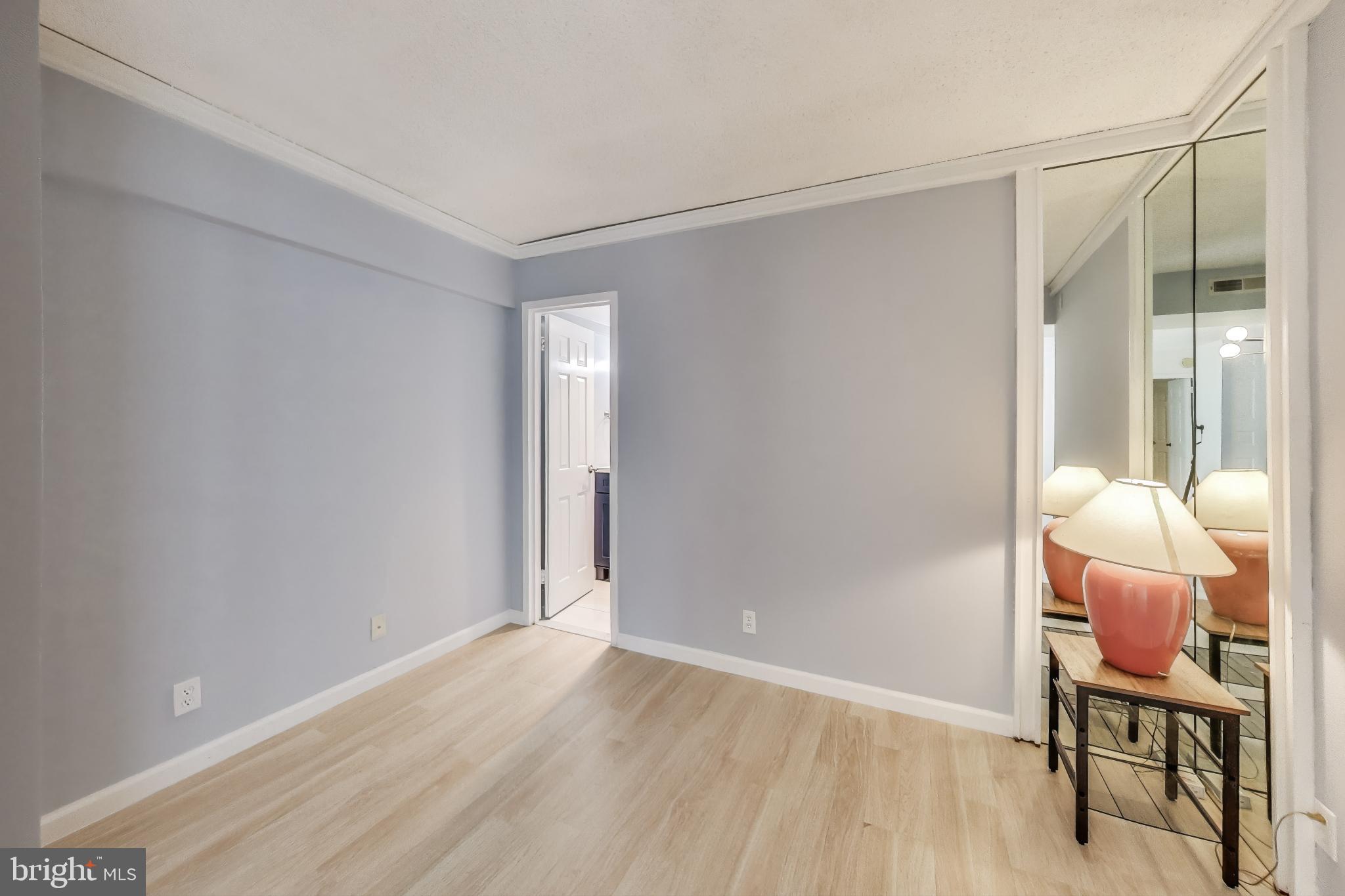 THE ELIZABETH - Residential Lease