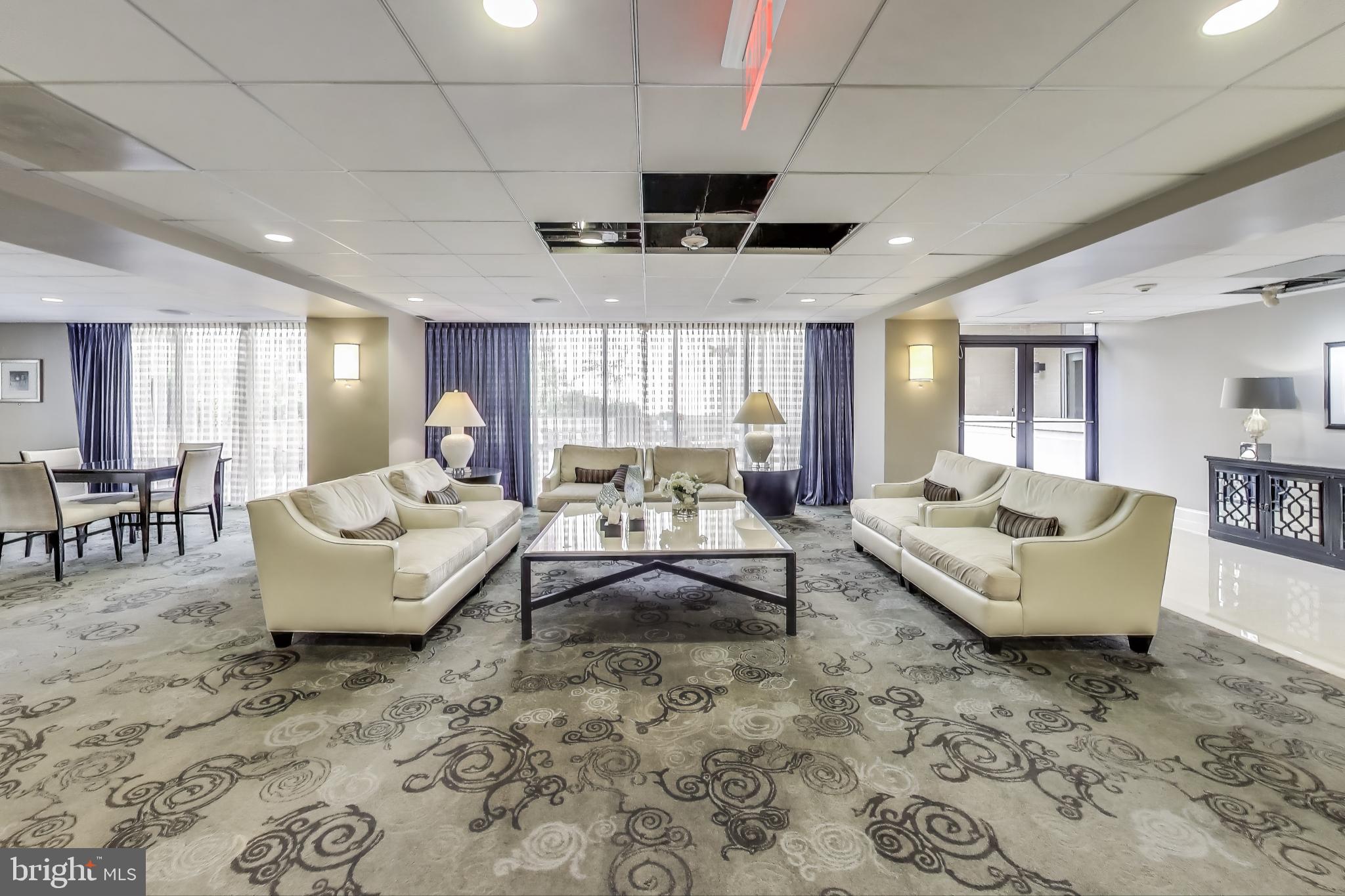 THE ELIZABETH - Residential Lease