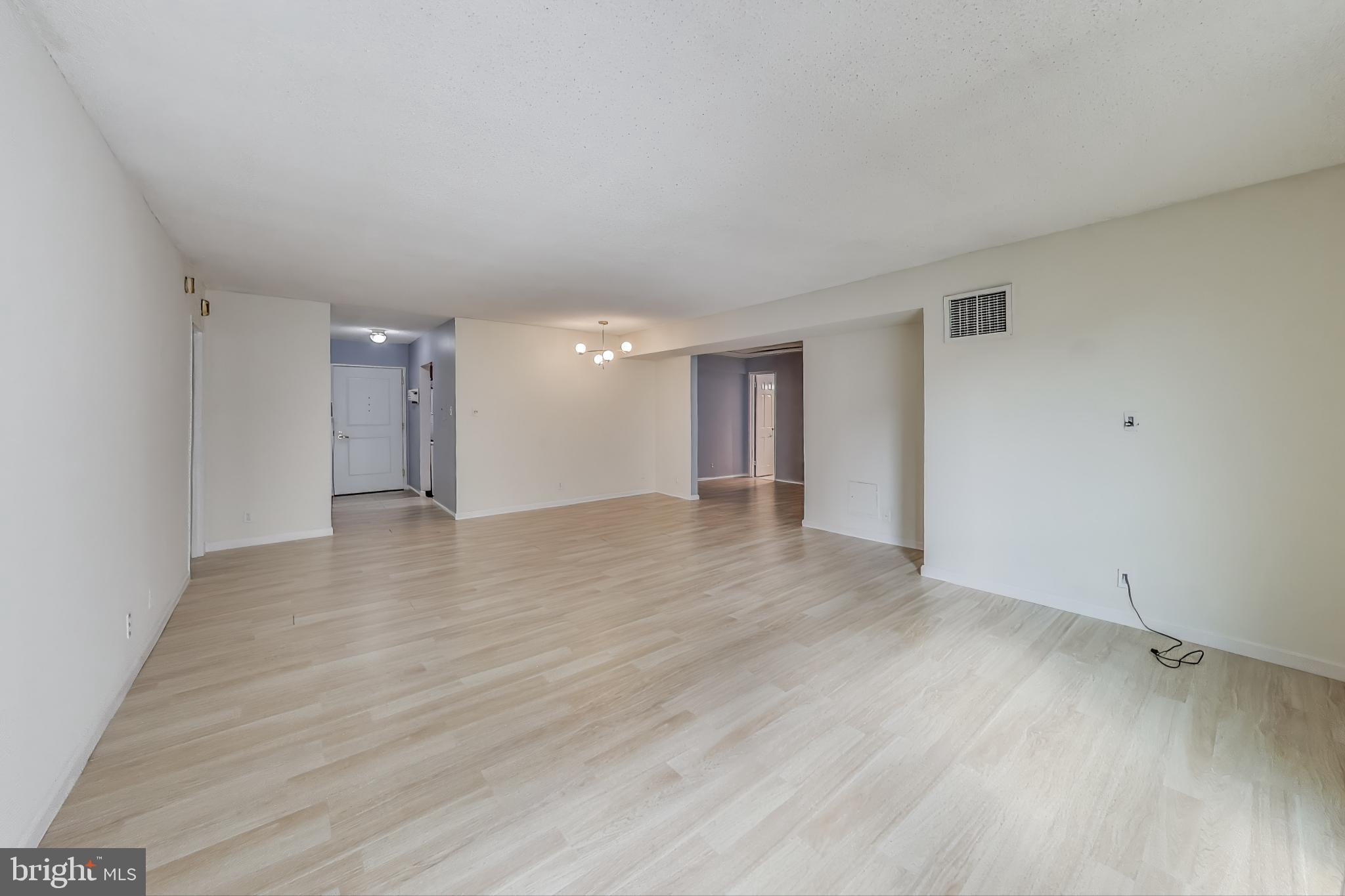 THE ELIZABETH - Residential Lease