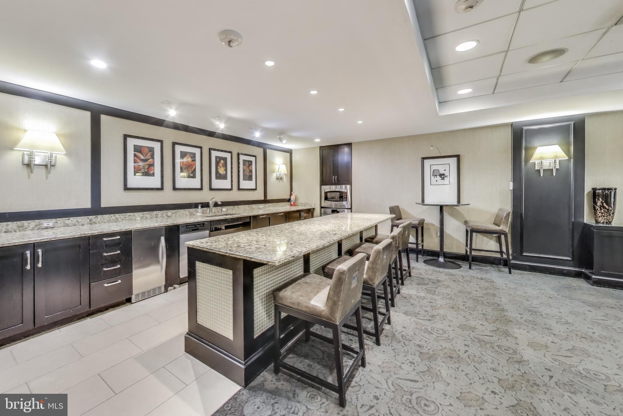 THE ELIZABETH - Residential Lease