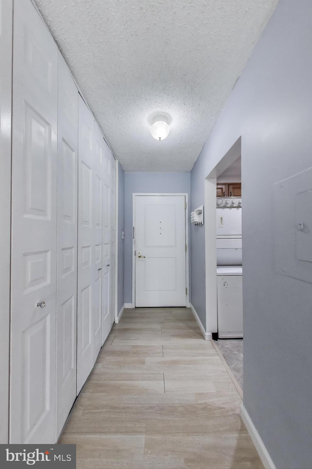 THE ELIZABETH - Residential Lease