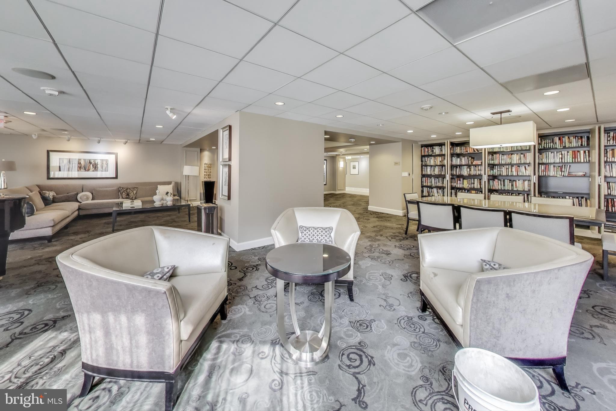 THE ELIZABETH - Residential Lease