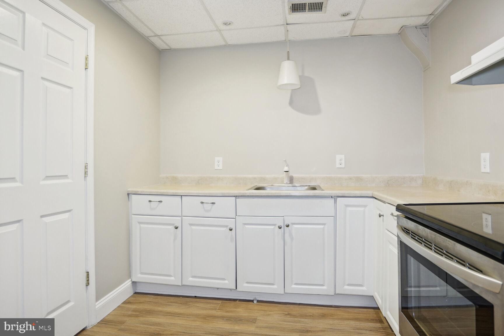 DUNN LORING GARDENS - Residential Lease