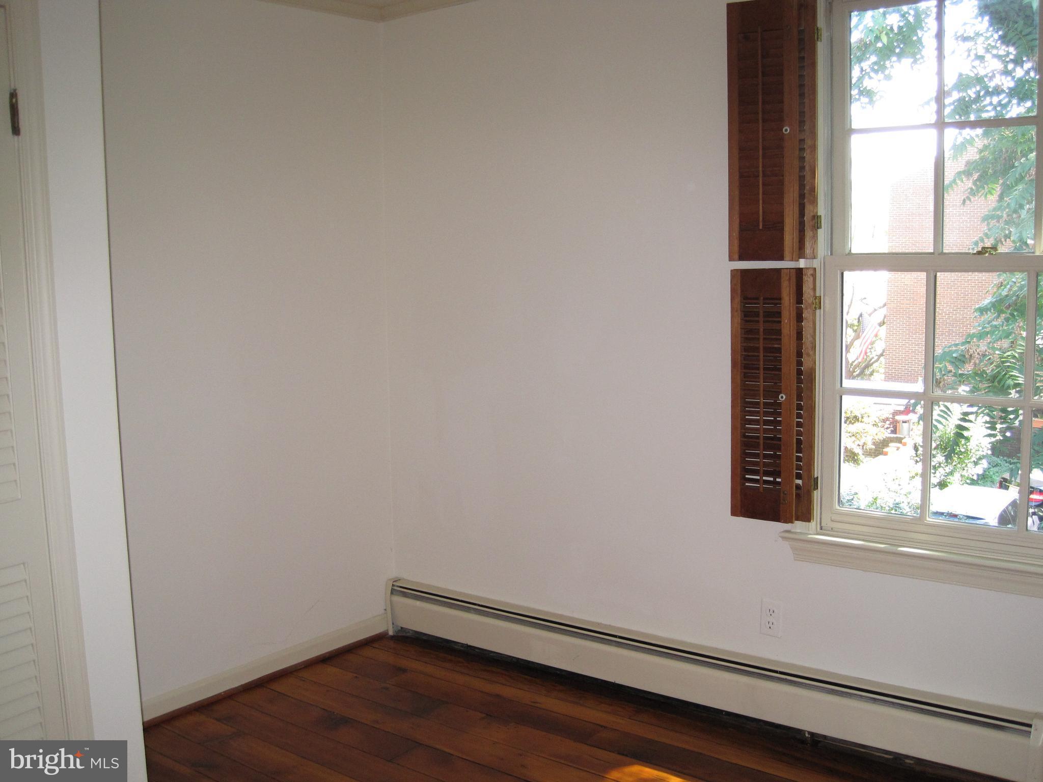 OLD TOWN - Residential Lease