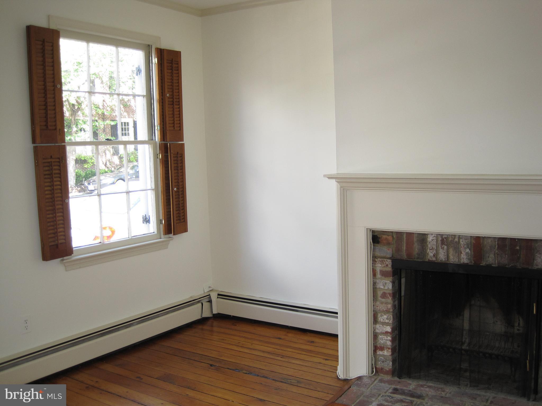 OLD TOWN - Residential Lease