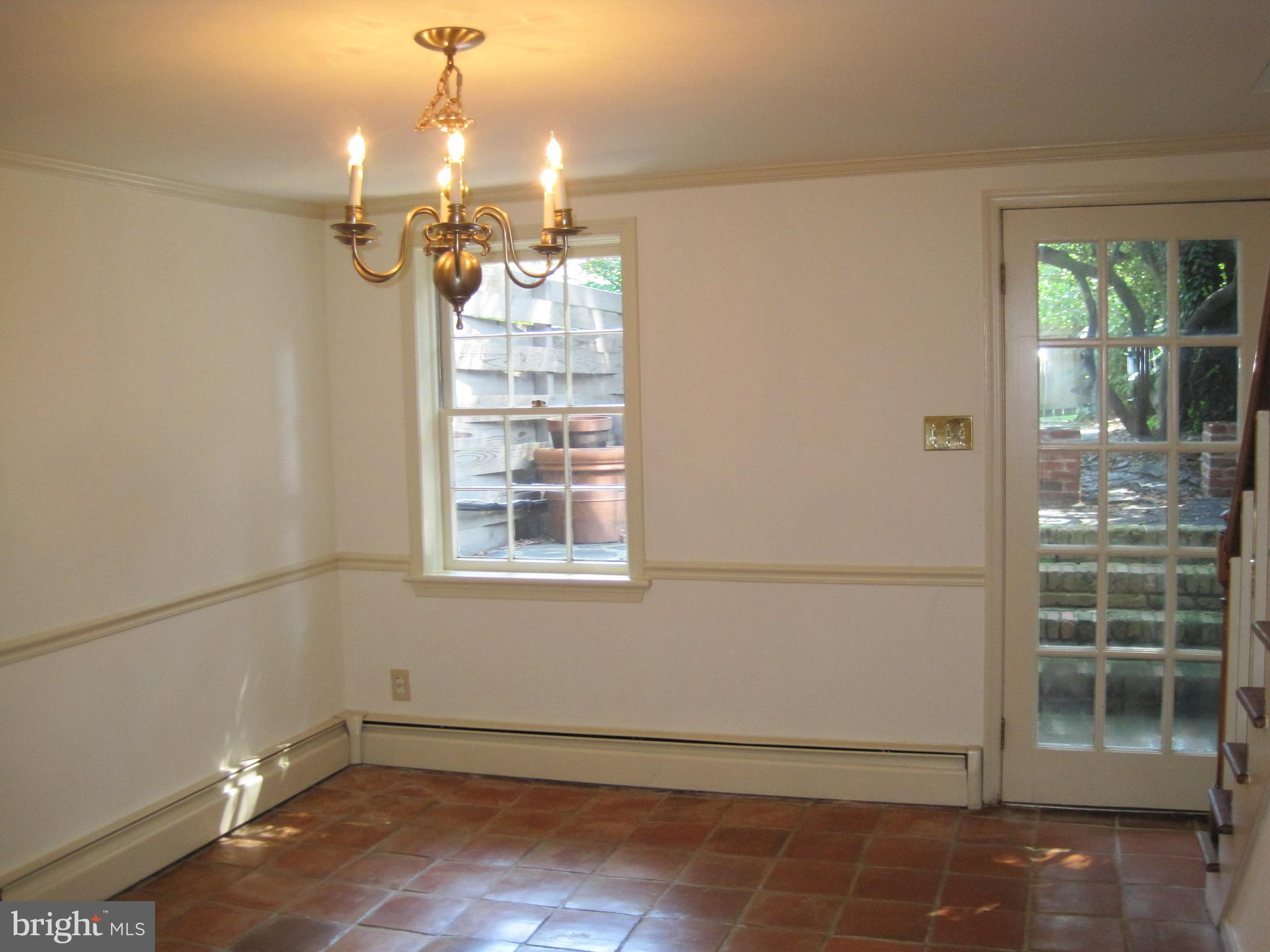 OLD TOWN - Residential Lease