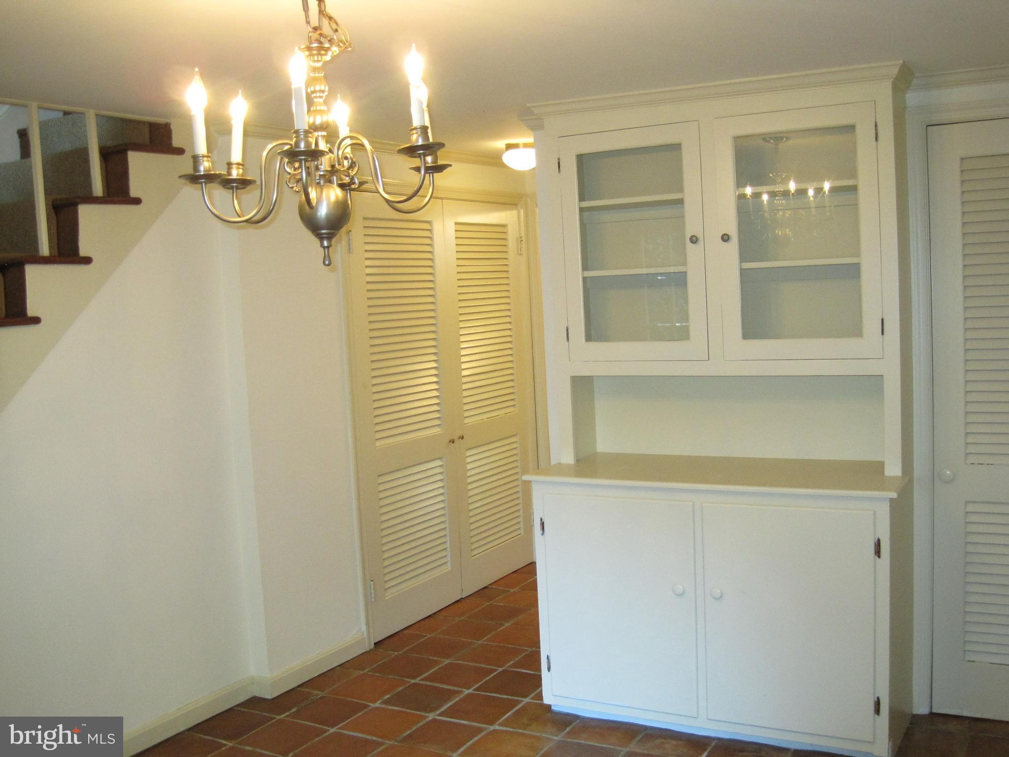 OLD TOWN - Residential Lease