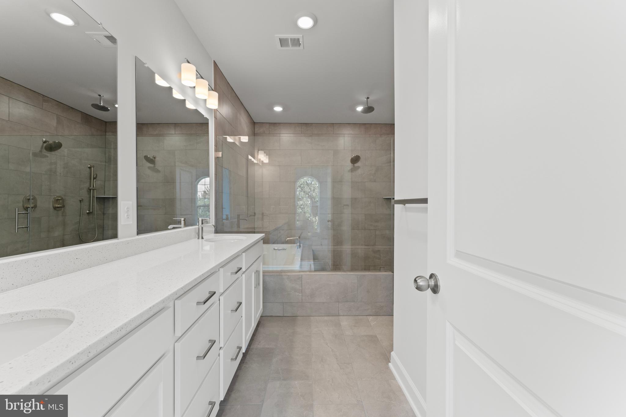 POTOMAC OVERLOOK AT NATIONAL HARBOR - Residential