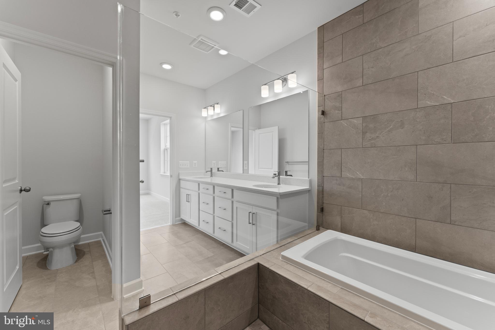 POTOMAC OVERLOOK AT NATIONAL HARBOR - Residential
