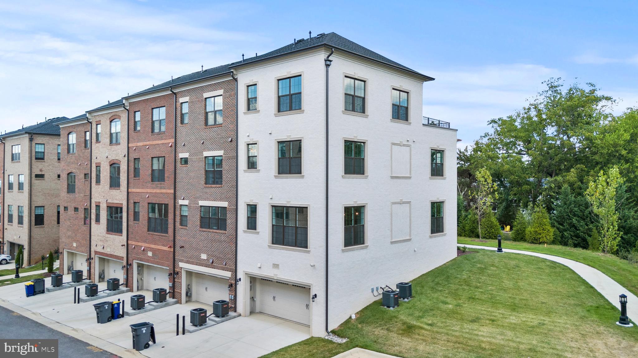 POTOMAC OVERLOOK AT NATIONAL HARBOR - Residential