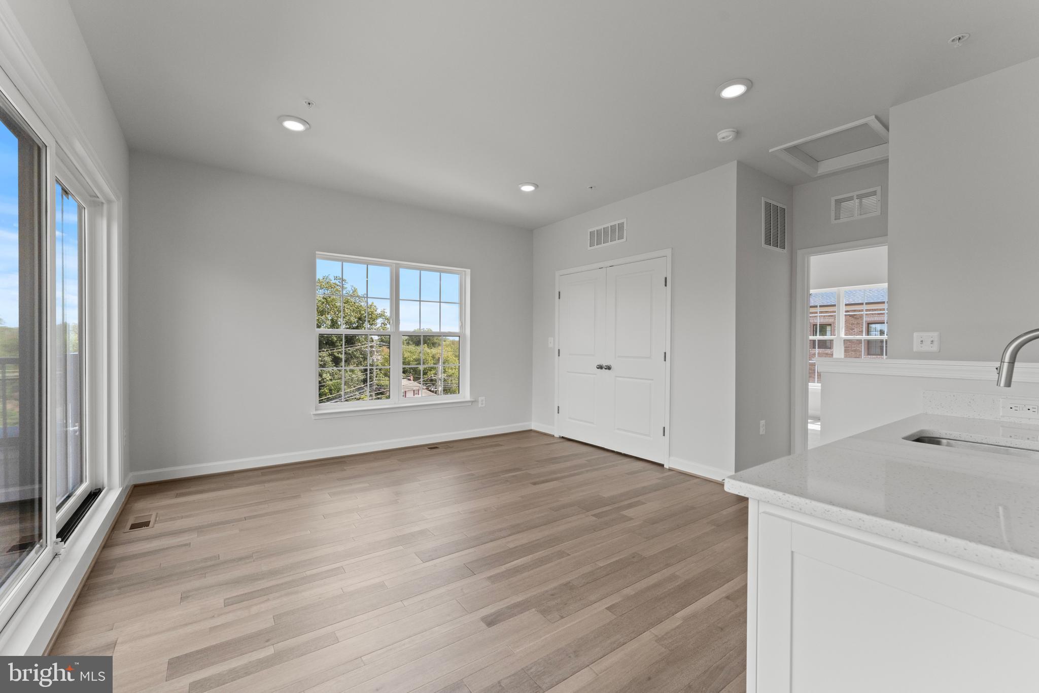 POTOMAC OVERLOOK AT NATIONAL HARBOR - Residential