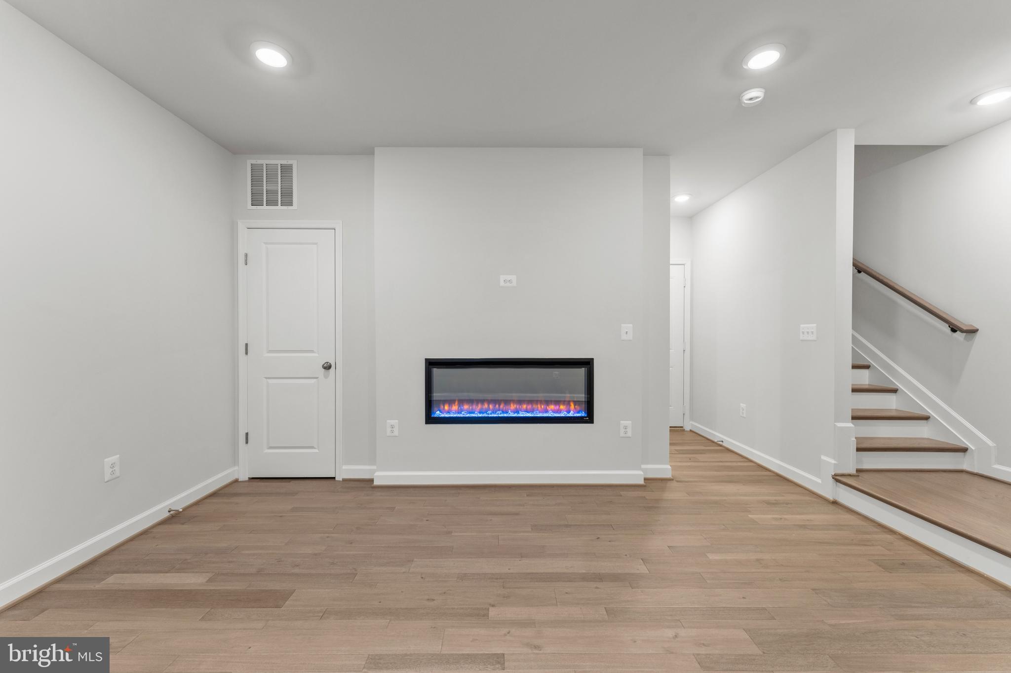 POTOMAC OVERLOOK AT NATIONAL HARBOR - Residential