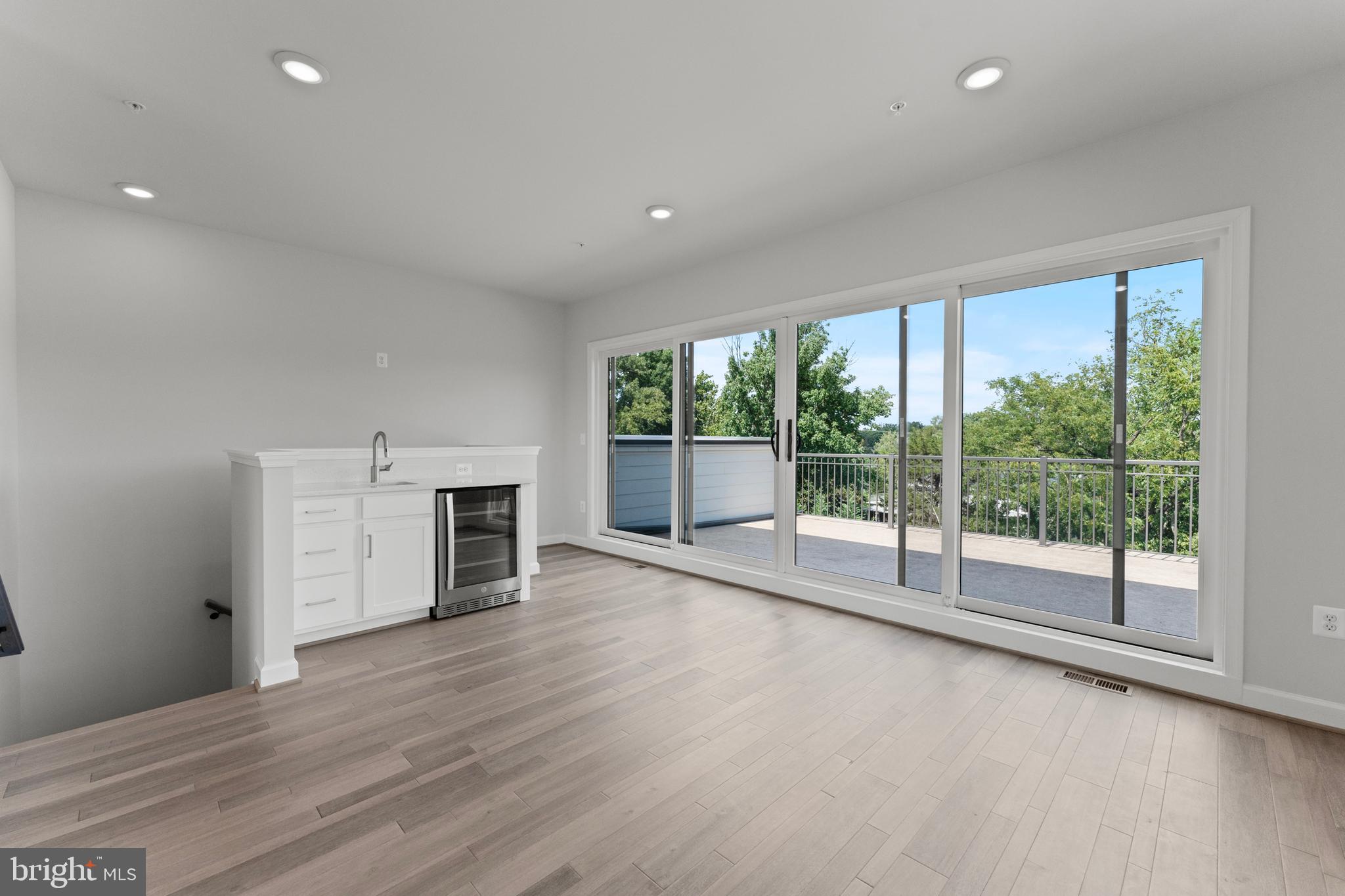 POTOMAC OVERLOOK AT NATIONAL HARBOR - Residential