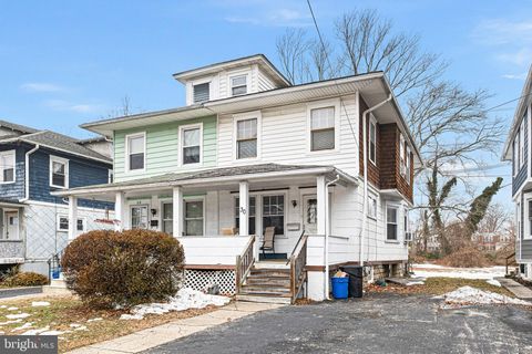 Photo of 30 N Llanwellyn Avenue, GLENOLDEN, PA 19036 (MLS # PADE2108376)