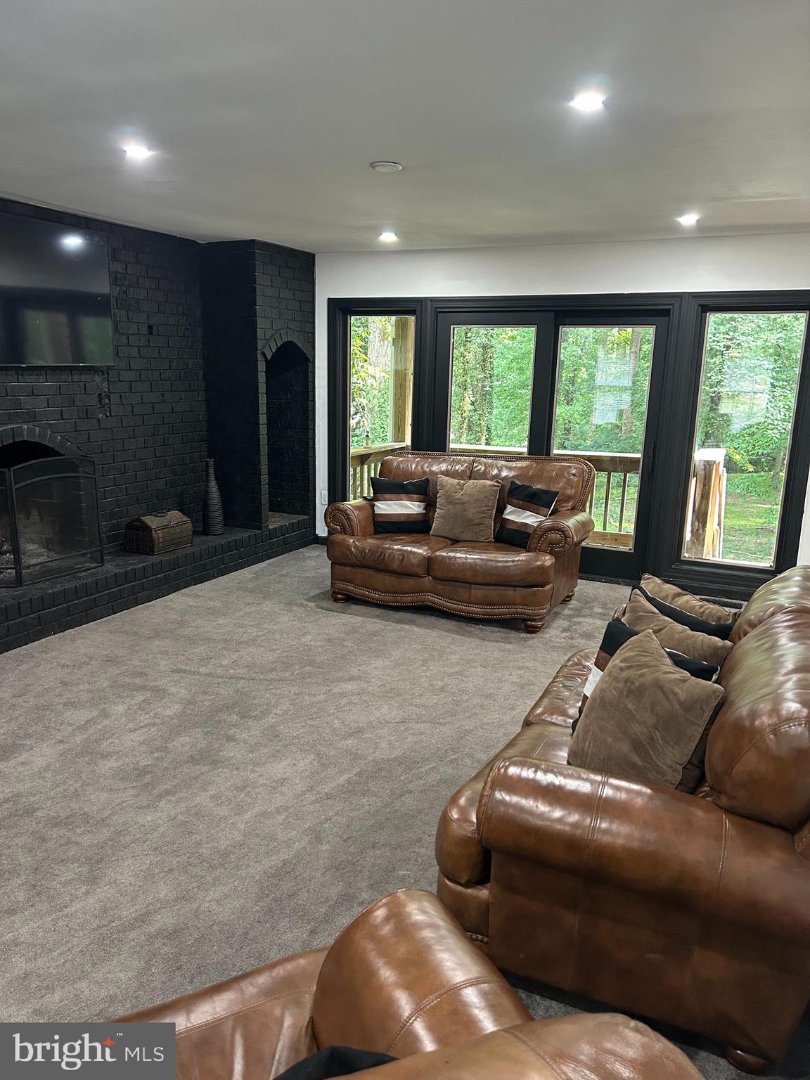 STRAWBERRY HILLS - Residential