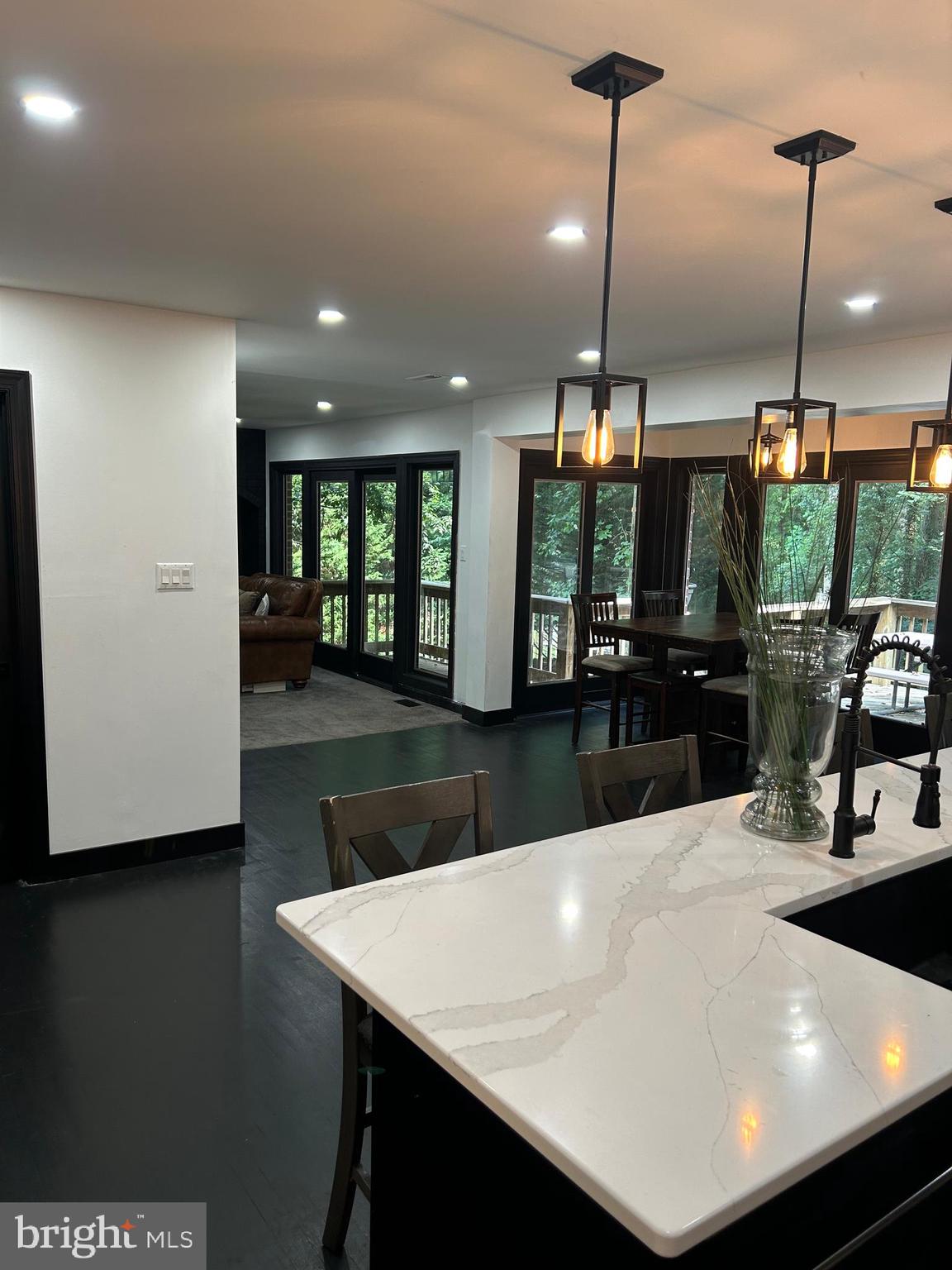 STRAWBERRY HILLS - Residential