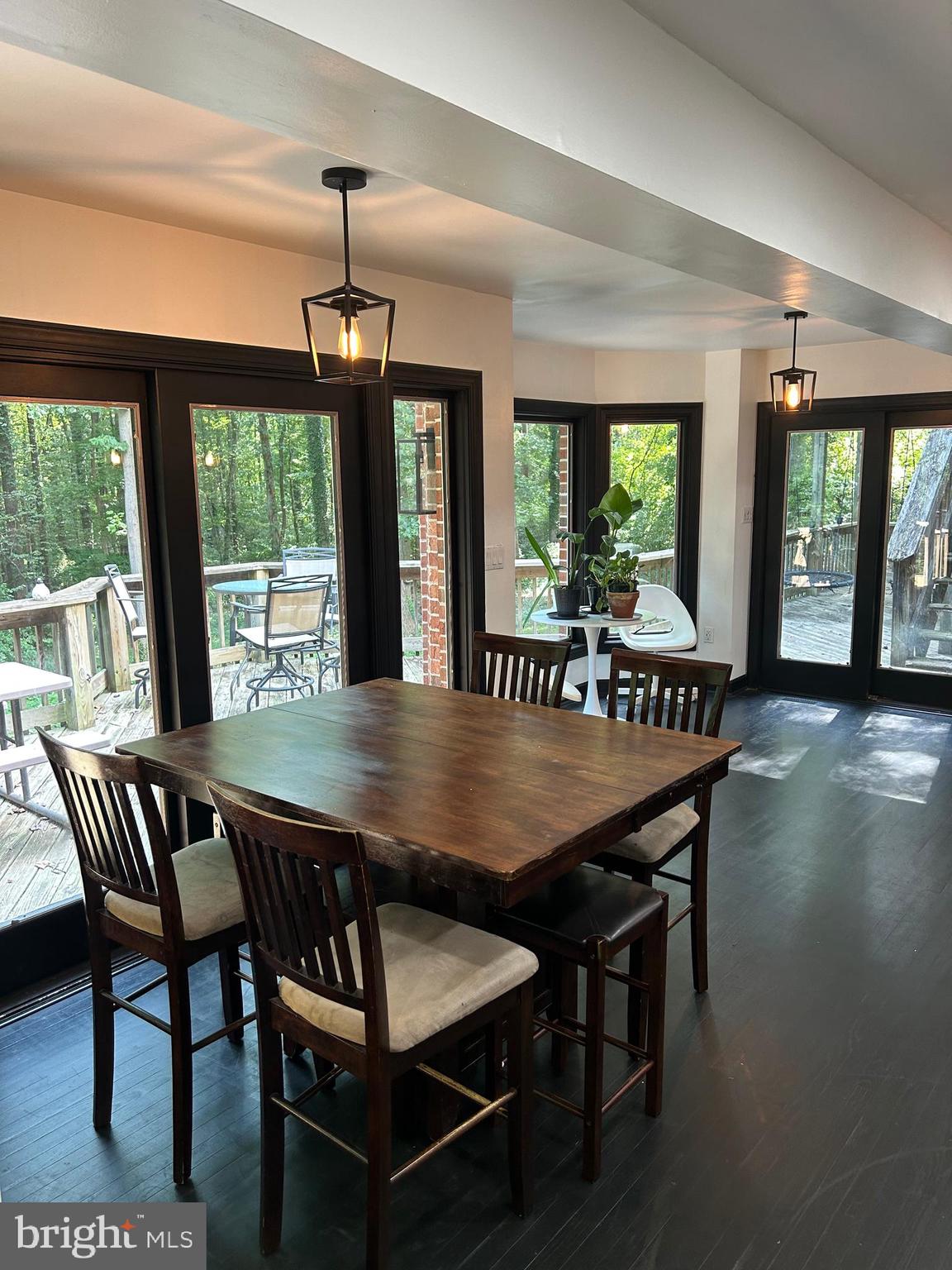 STRAWBERRY HILLS - Residential