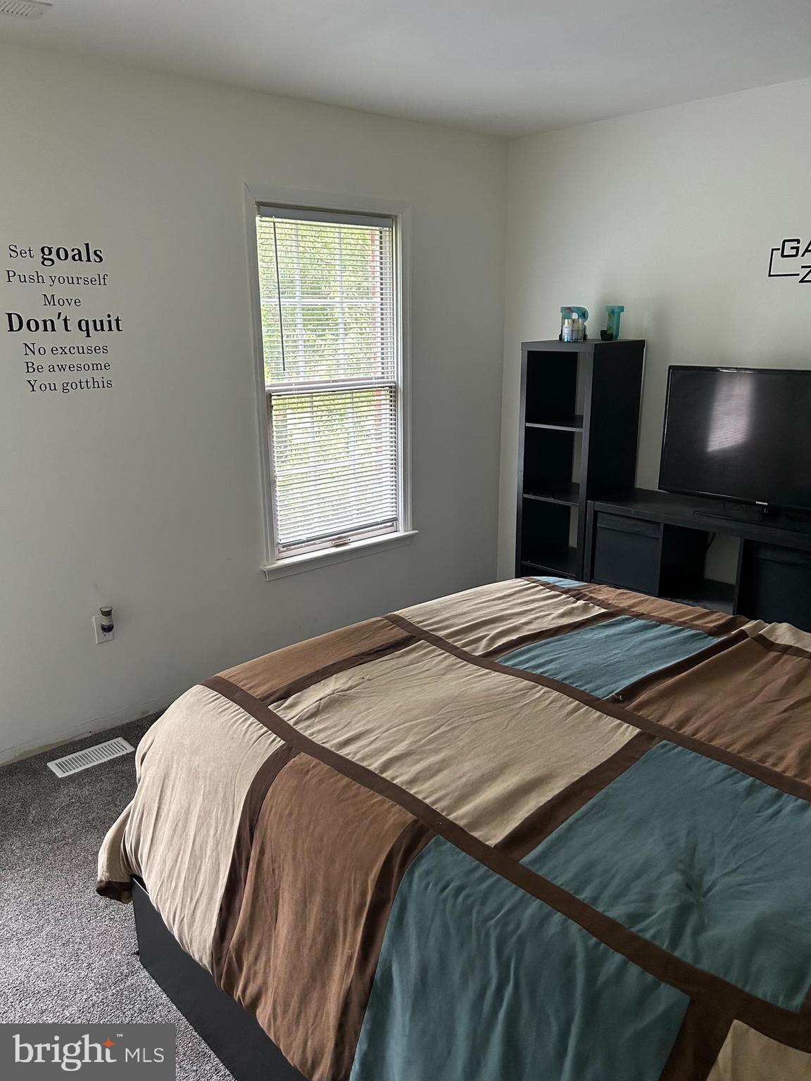 STRAWBERRY HILLS - Residential