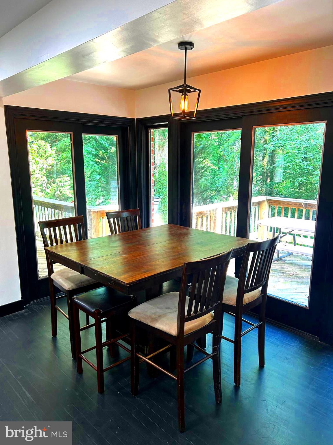 STRAWBERRY HILLS - Residential