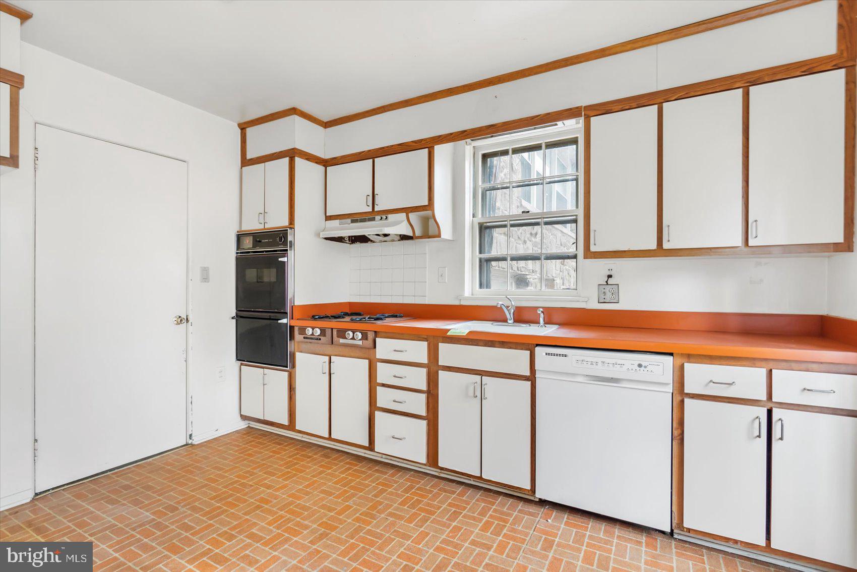FIELDSTONE - Residential
