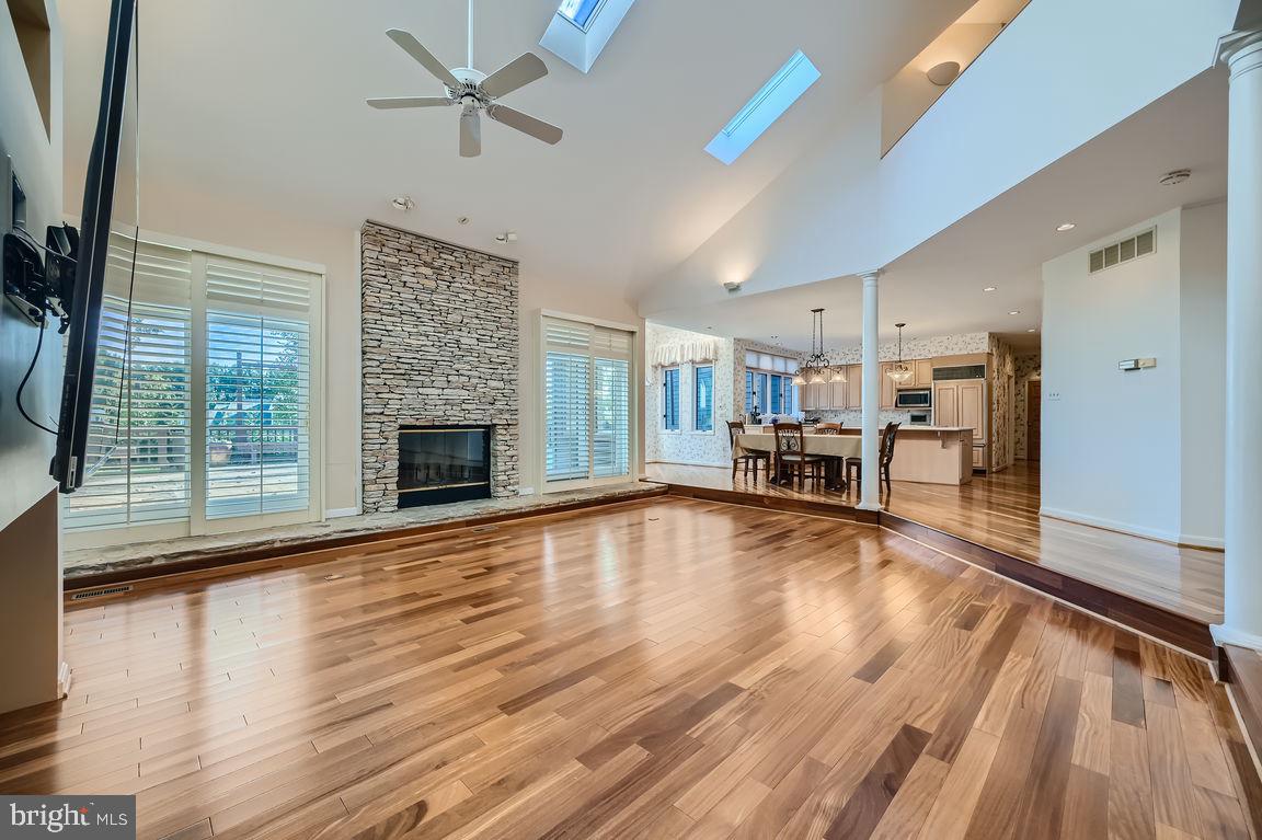 WORTHINGTON GREEN - Residential