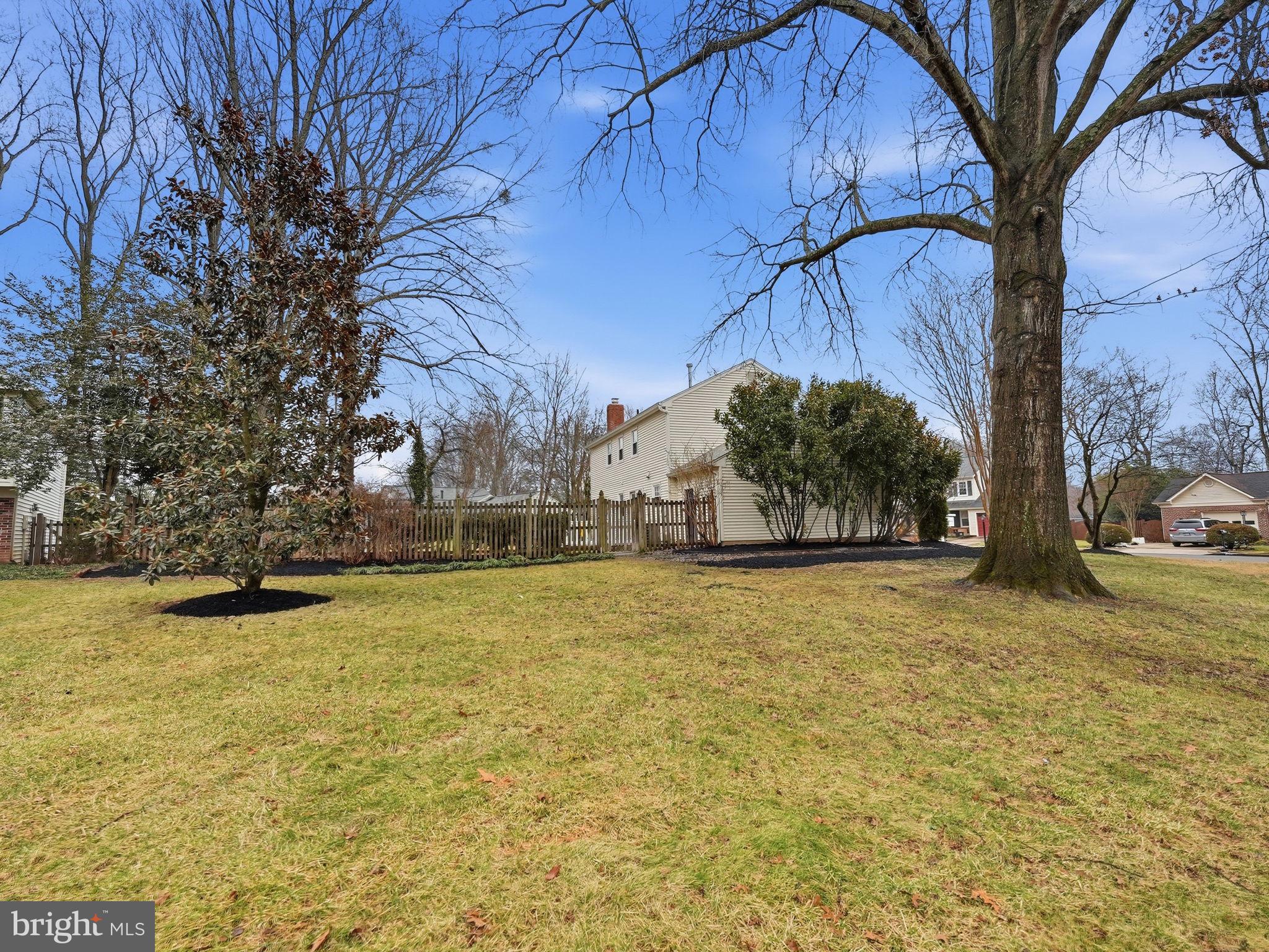 LAKE BRADDOCK - Residential