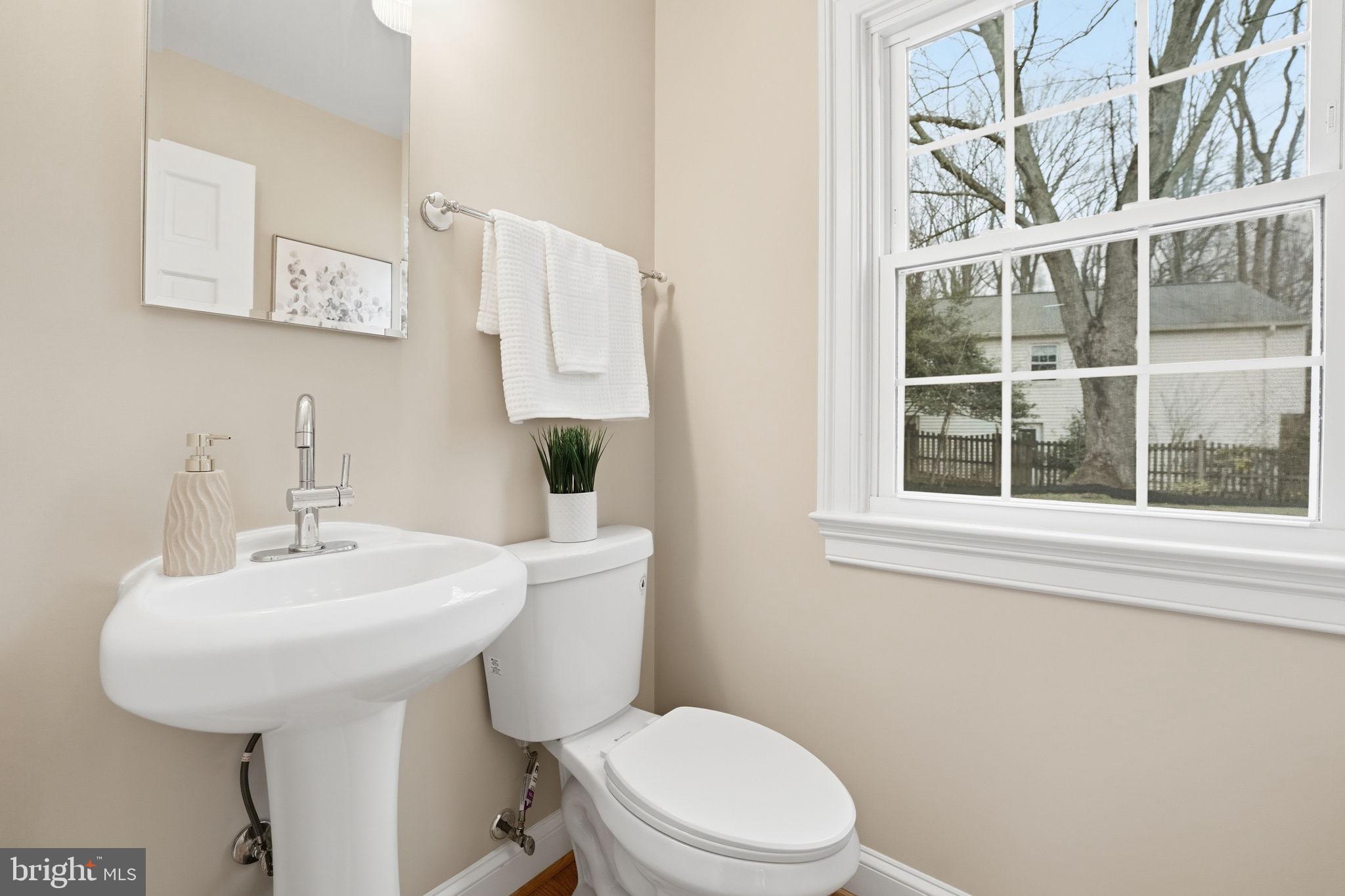 LAKE BRADDOCK - Residential