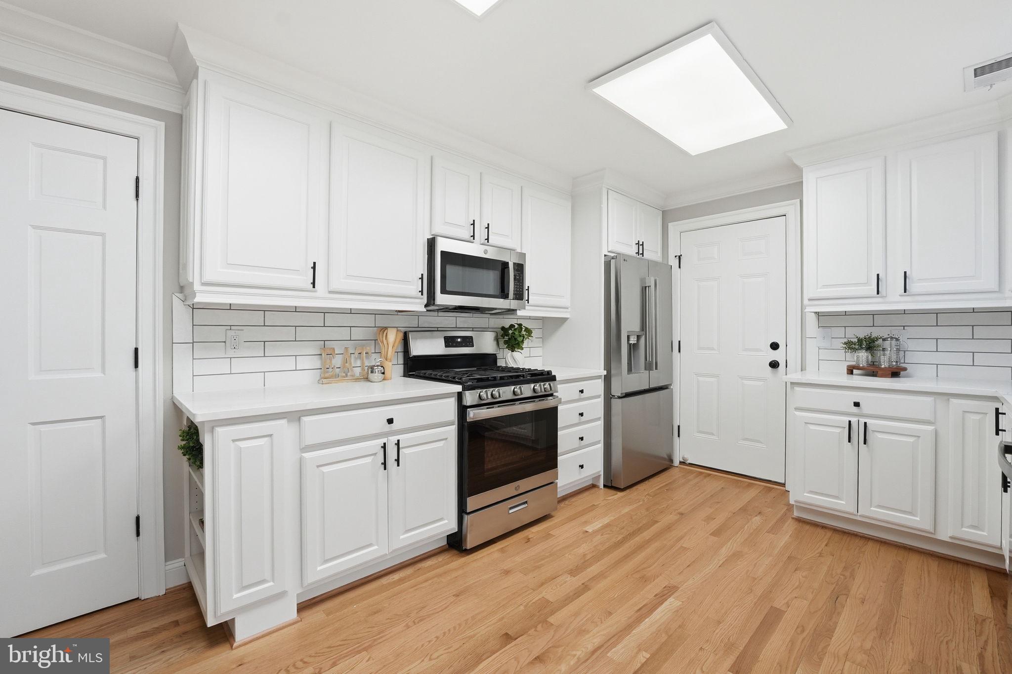 LAKE BRADDOCK - Residential