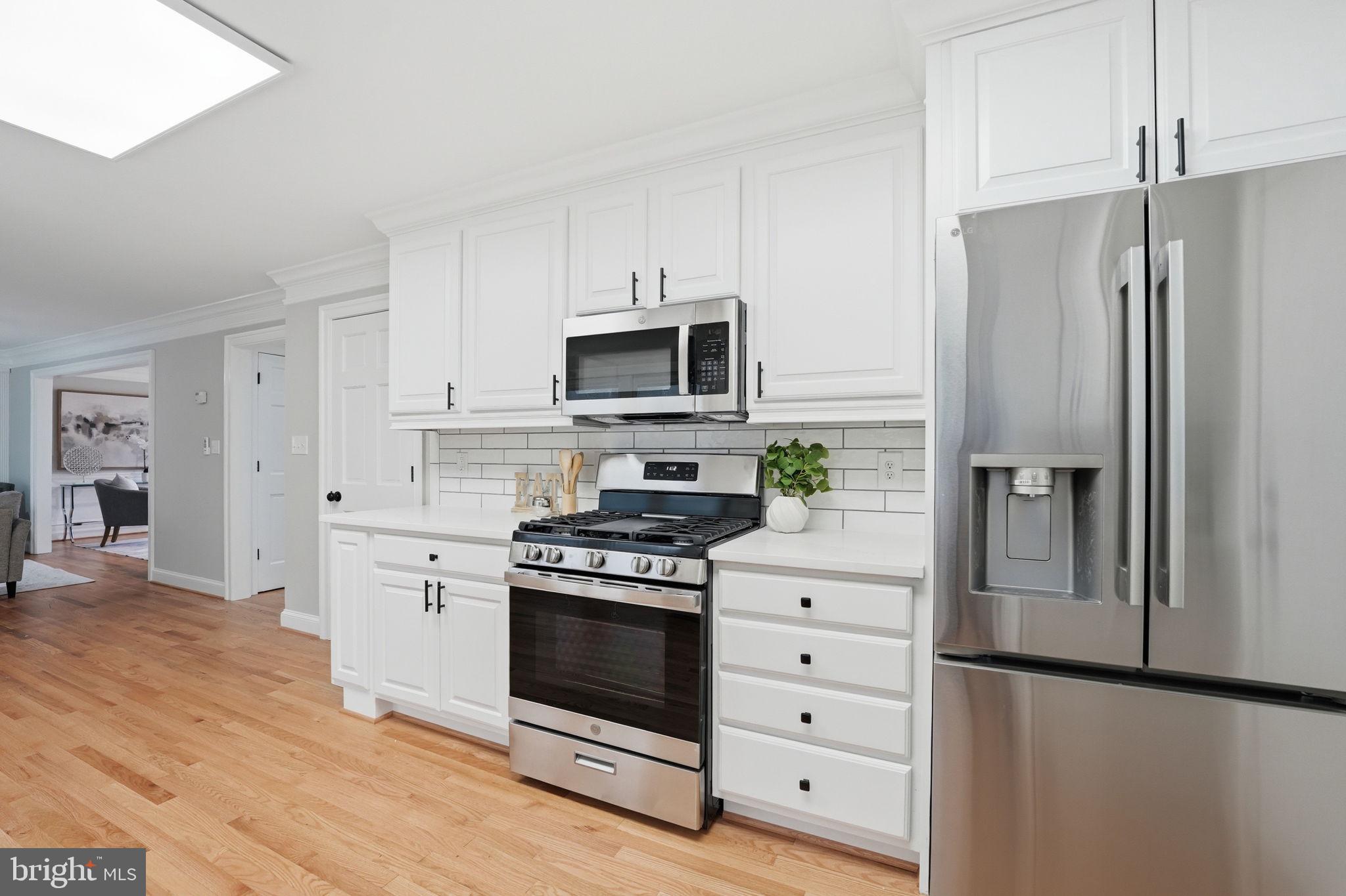 LAKE BRADDOCK - Residential