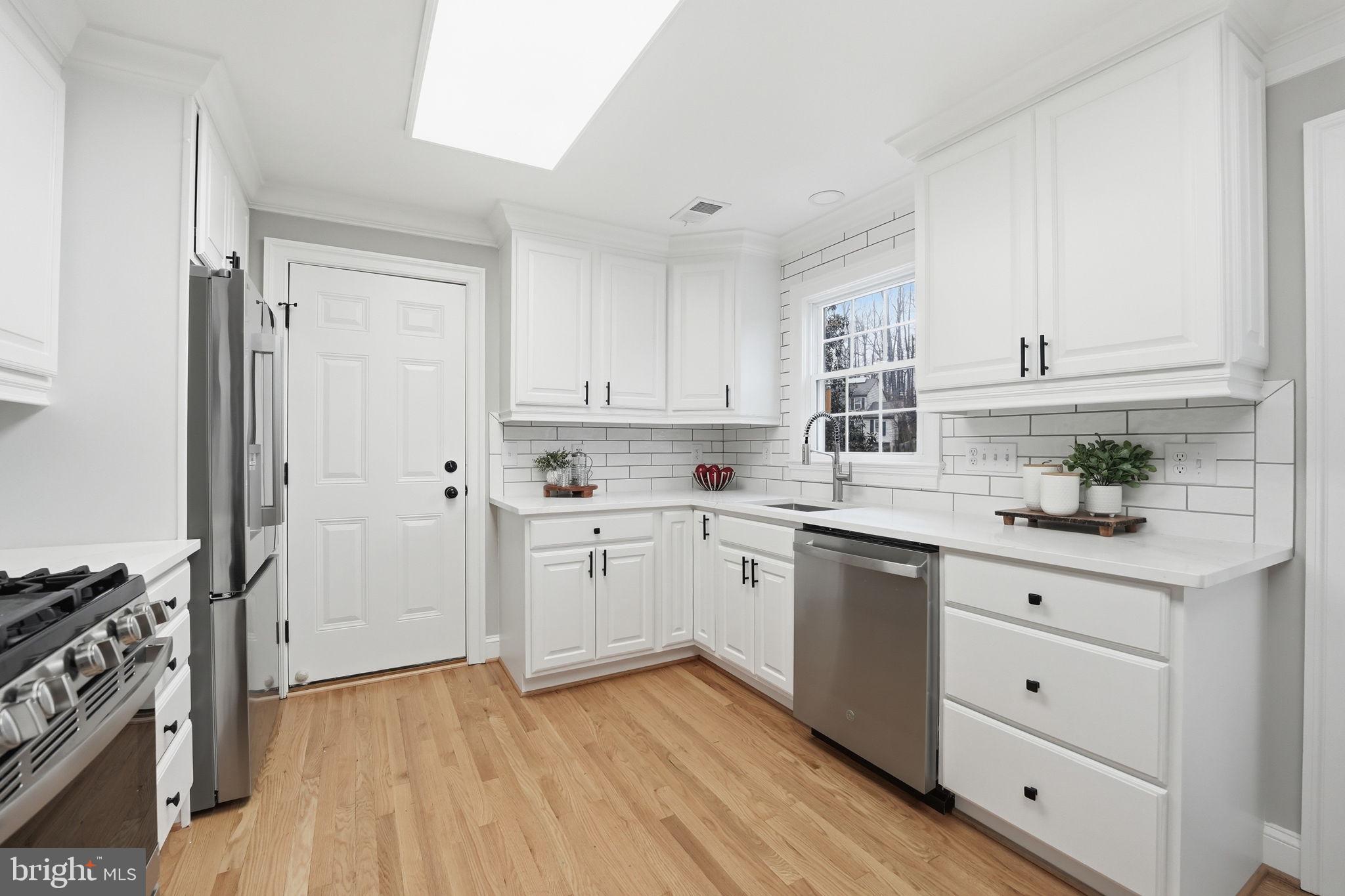 LAKE BRADDOCK - Residential