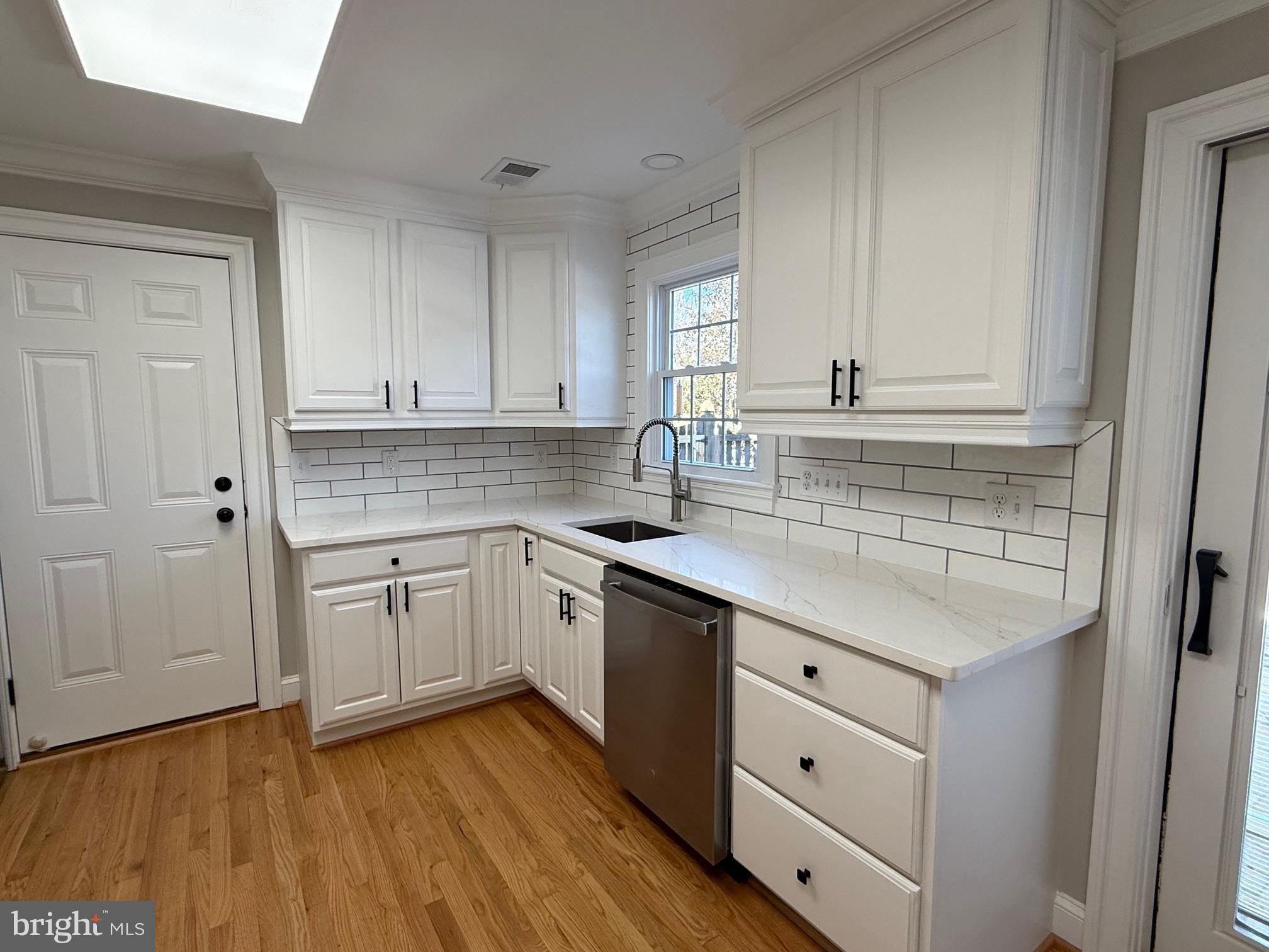 Search Homes 2 9438 WALLINGFORD DRIVE