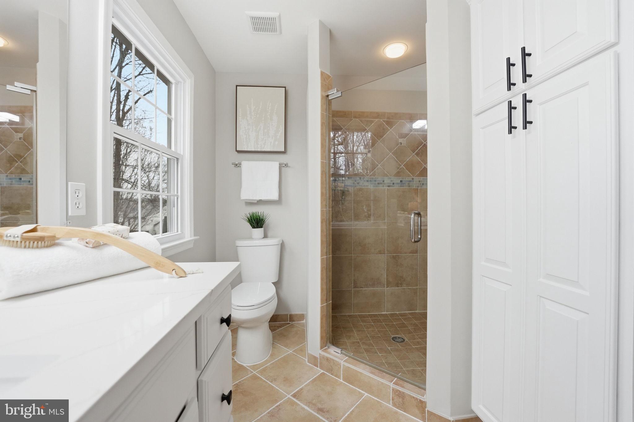 LAKE BRADDOCK - Residential