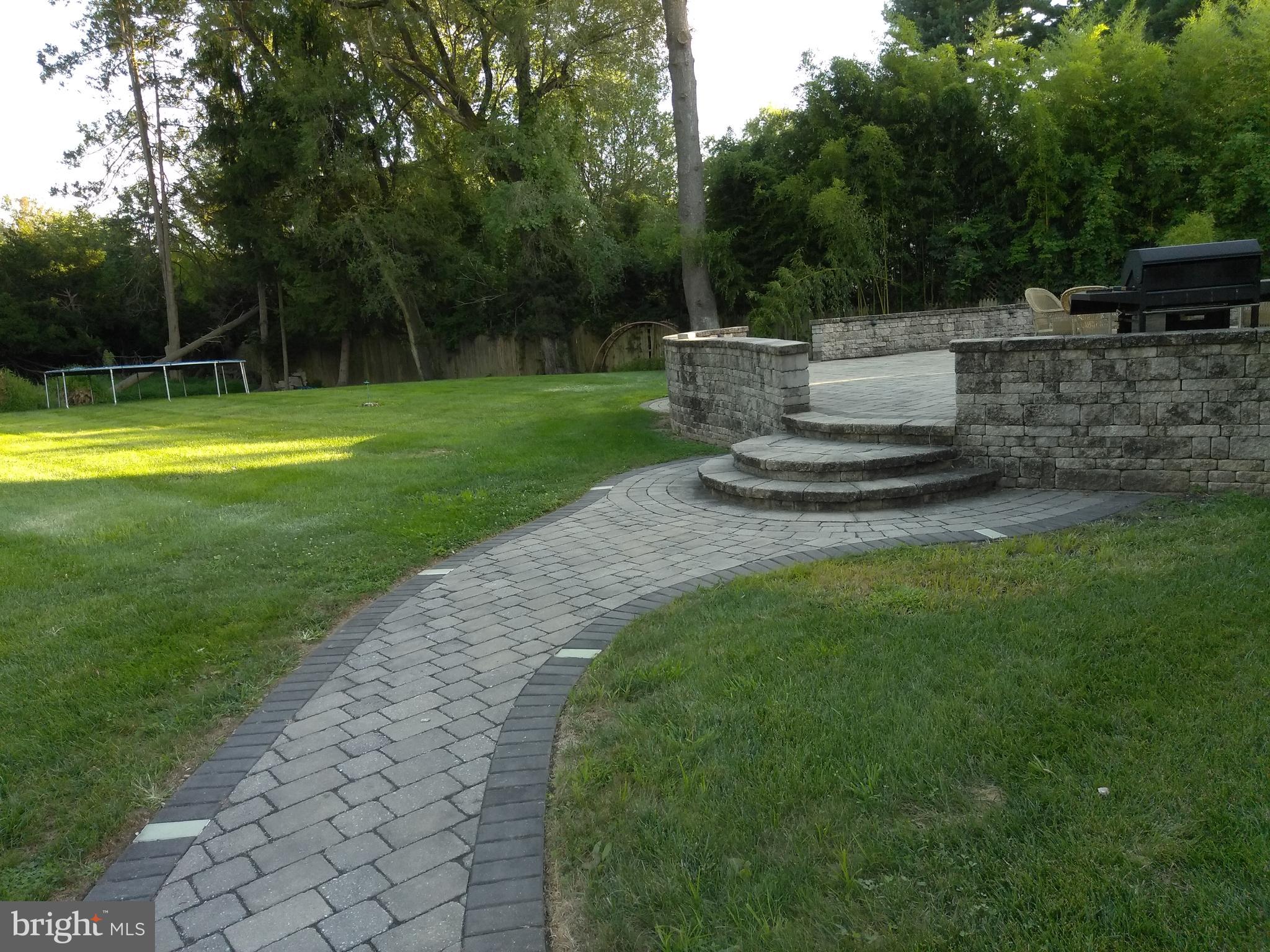 SOUTHAMPTON HGHTS - Residential