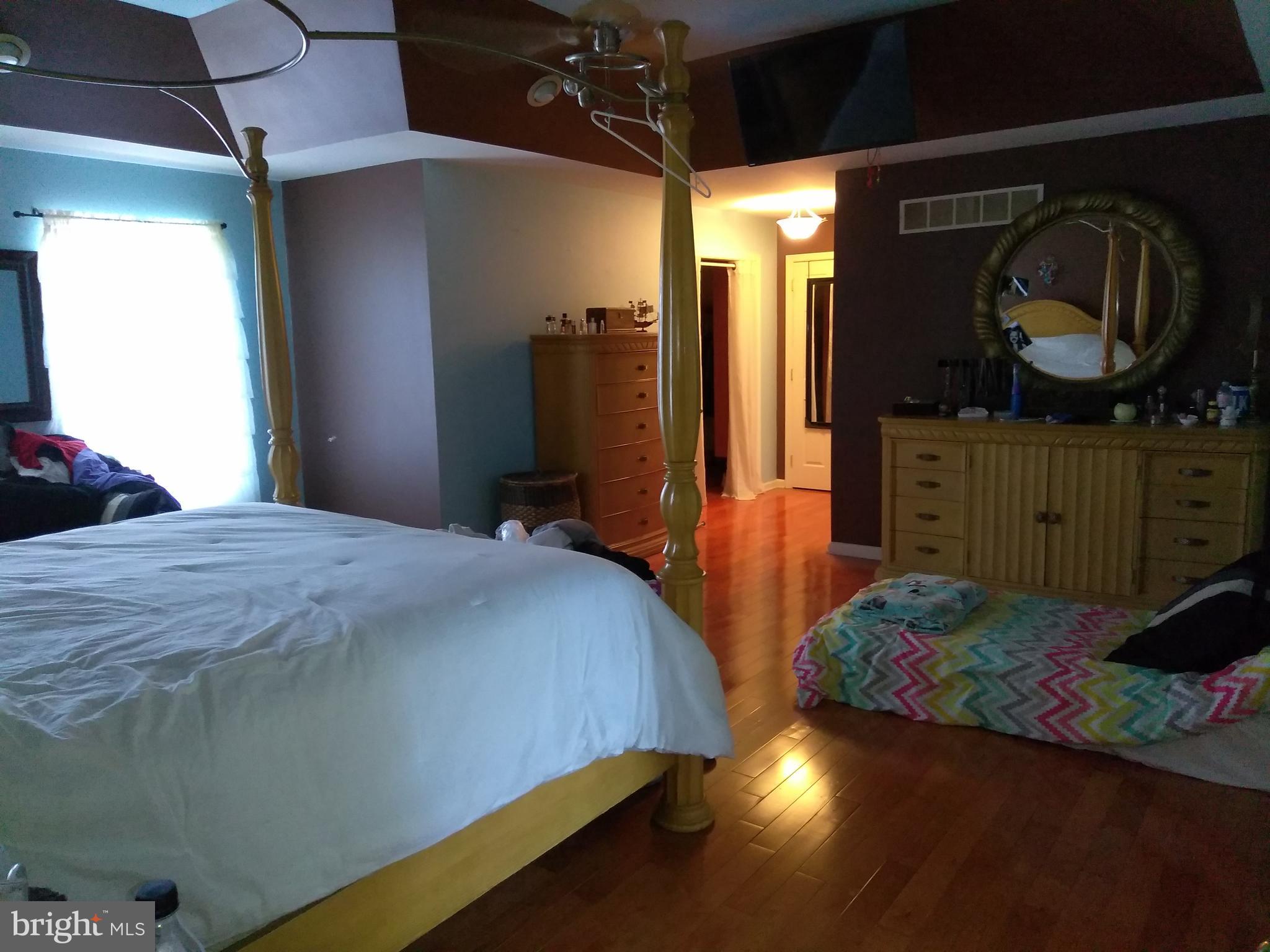 SOUTHAMPTON HGHTS - Residential