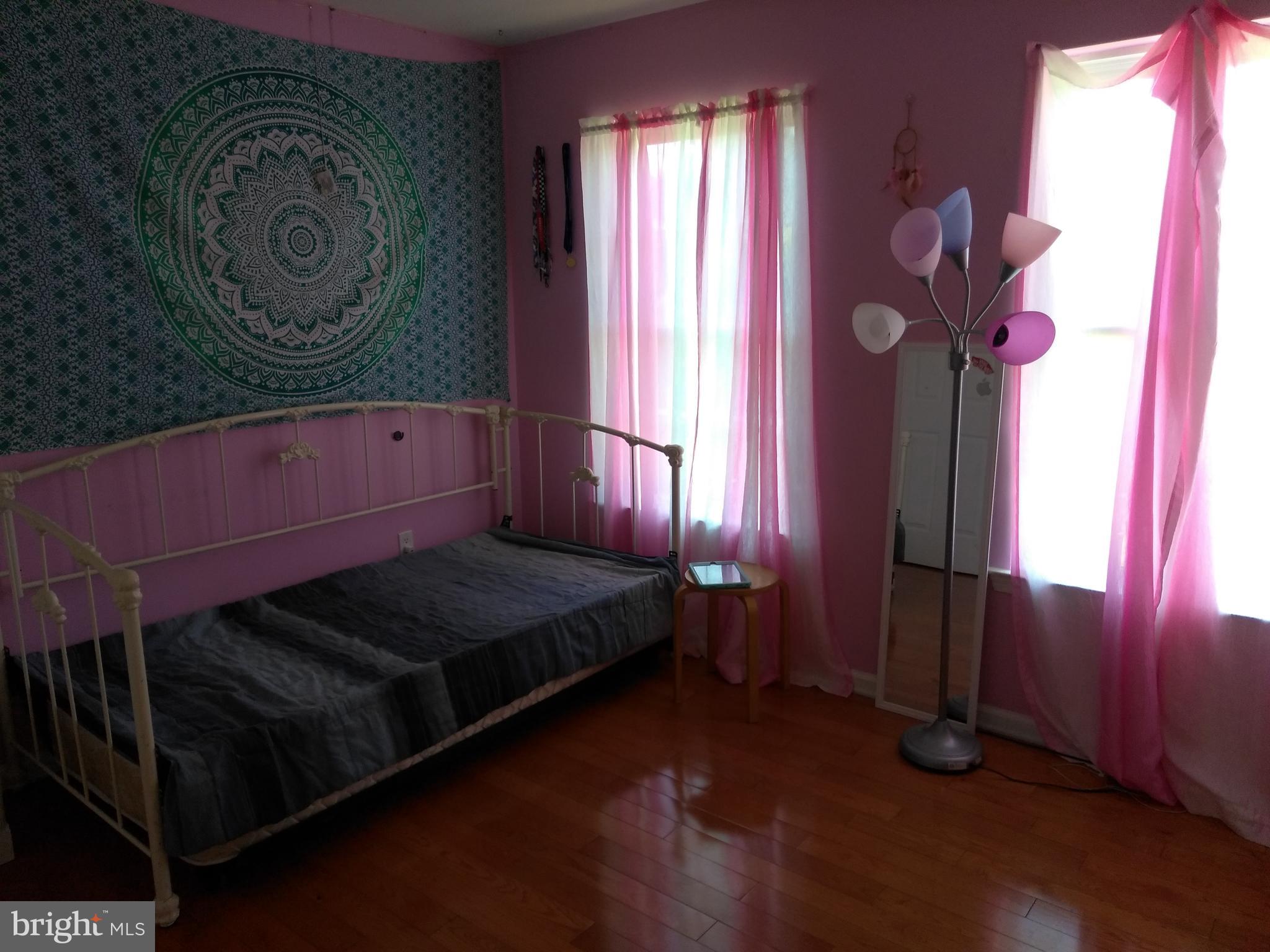 SOUTHAMPTON HGHTS - Residential